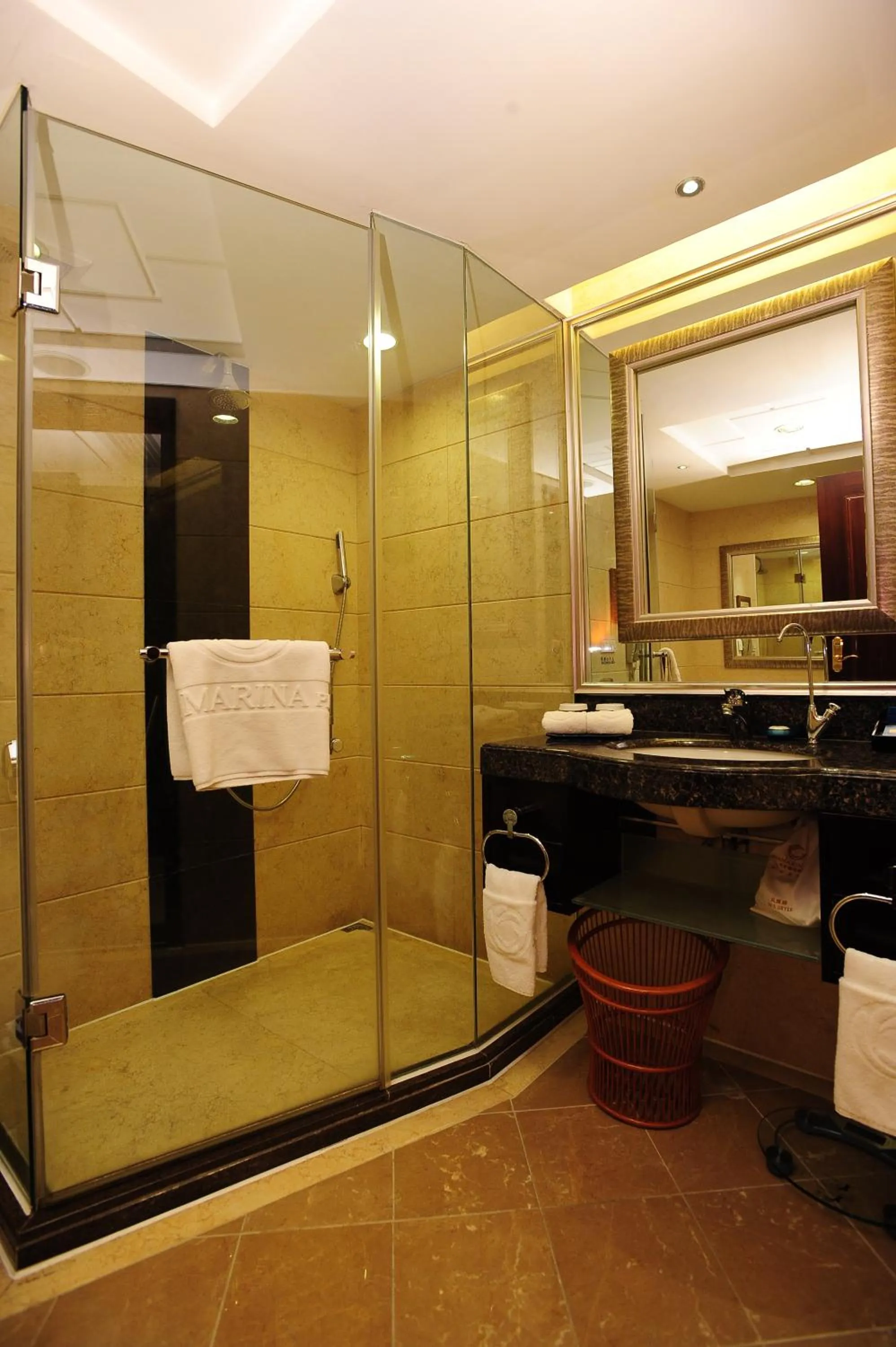 The Royal Marina Plaza Hotel Guangzhou