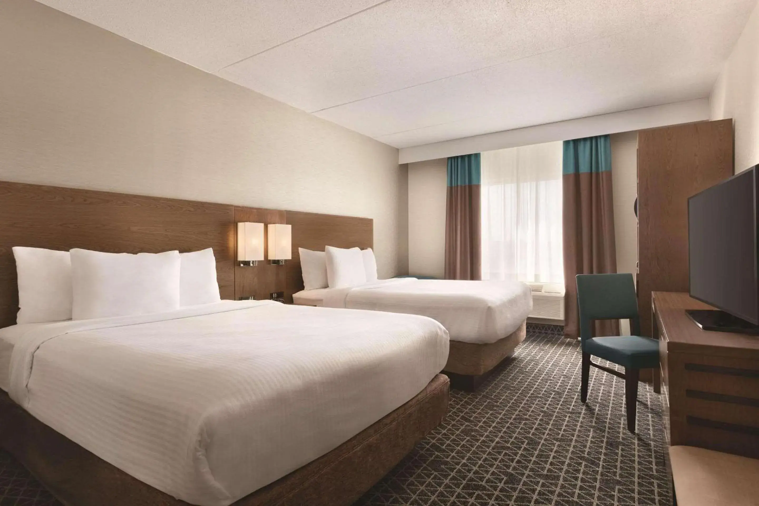 Bedroom, Bed in Park Inn by Radisson Brampton, ON Bedroom, Bed in Park Inn by Radisson Brampton, ON