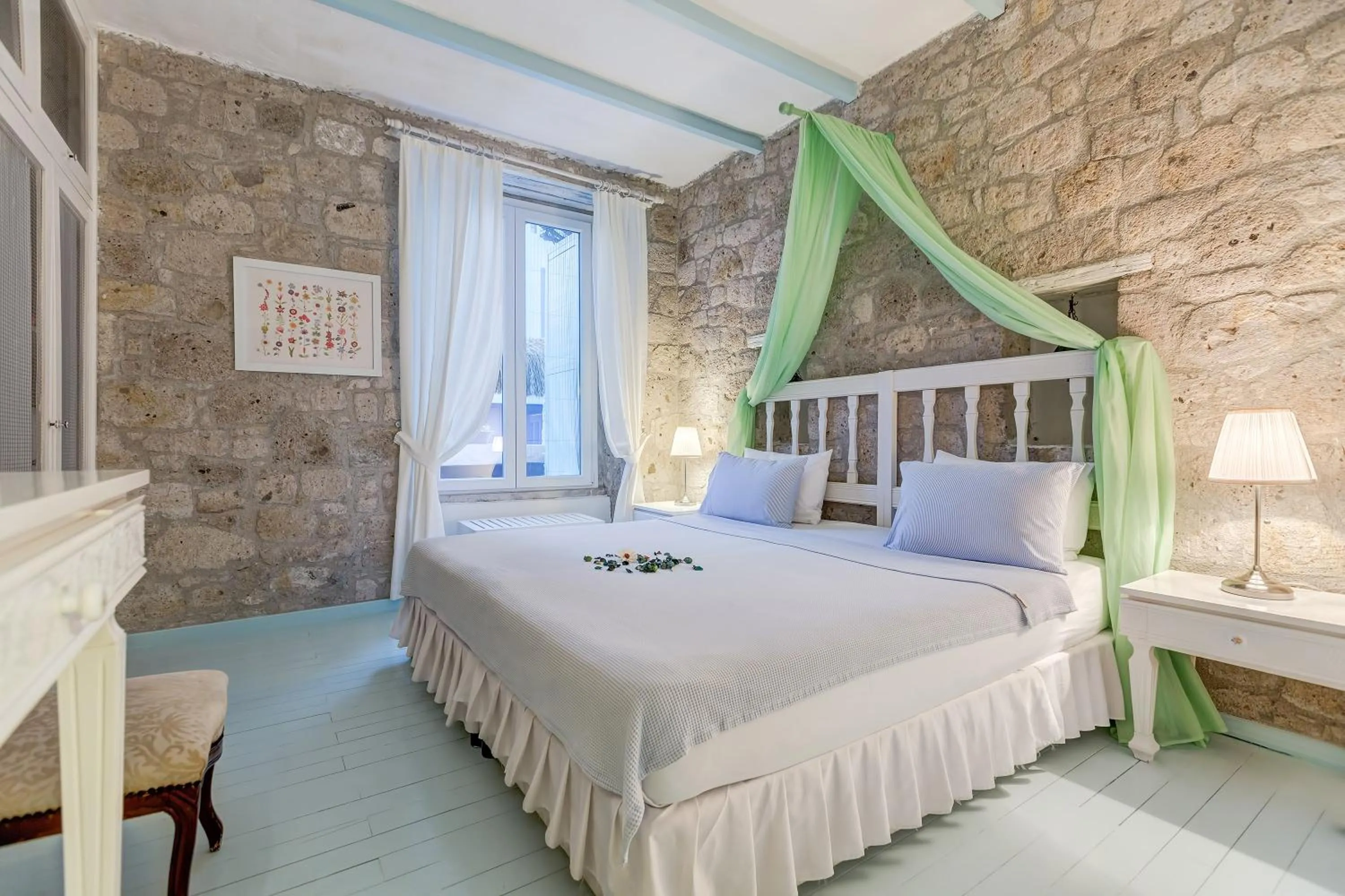 Photo of the whole room, Bed in Beyazhan Hotel