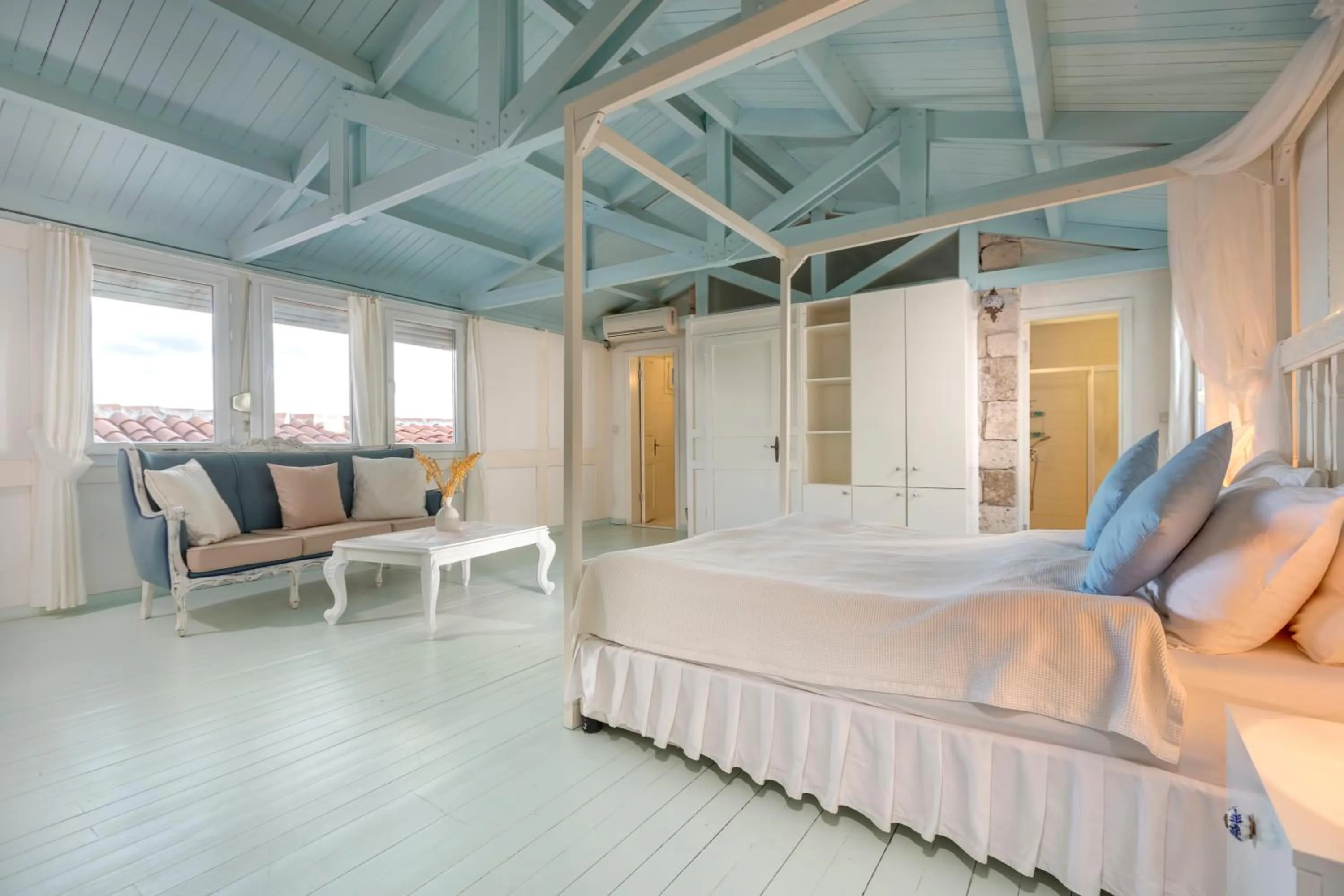 Bed in Beyazhan Hotel