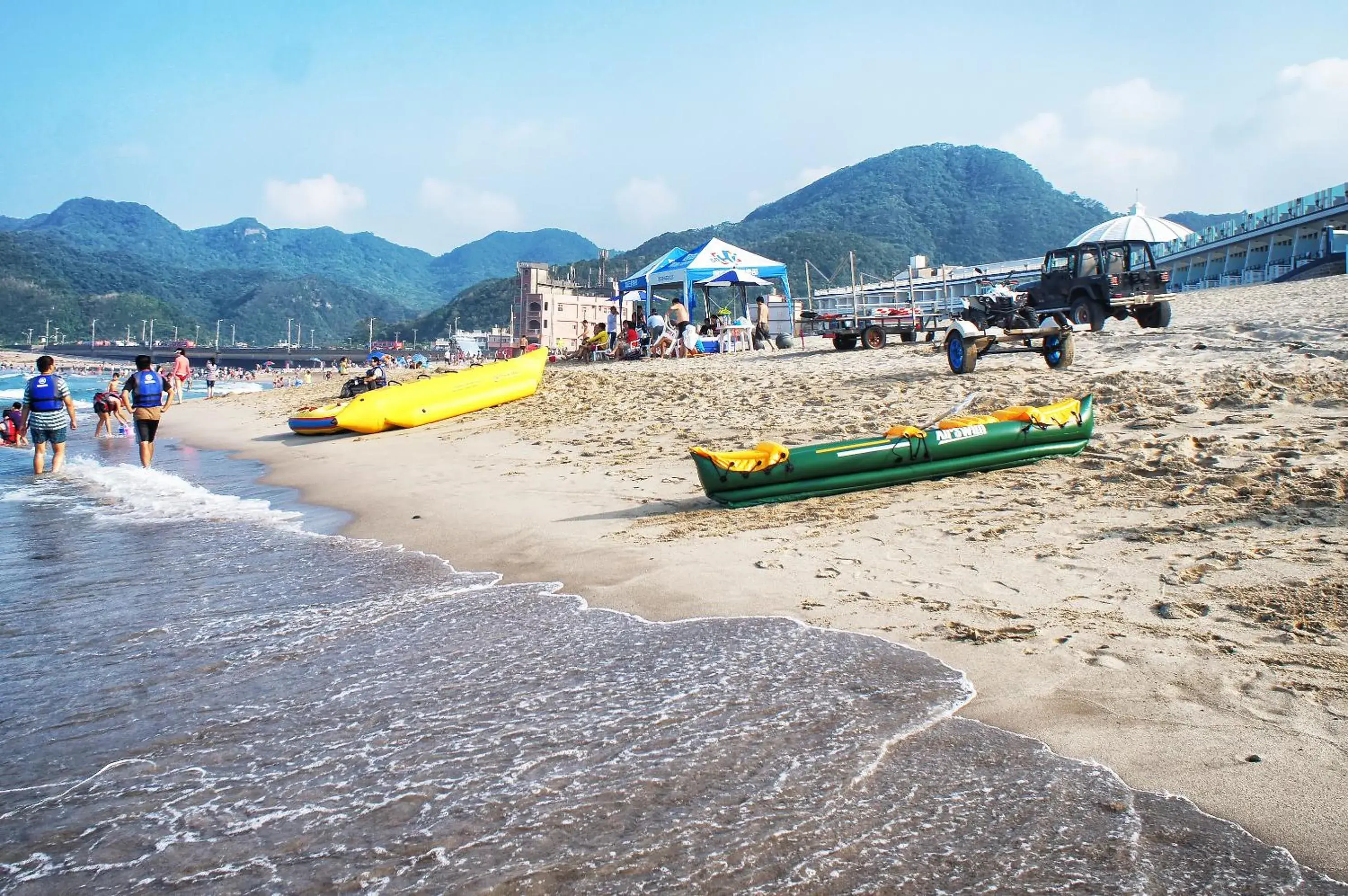 Beach in White House Hot Spring Beach Resort