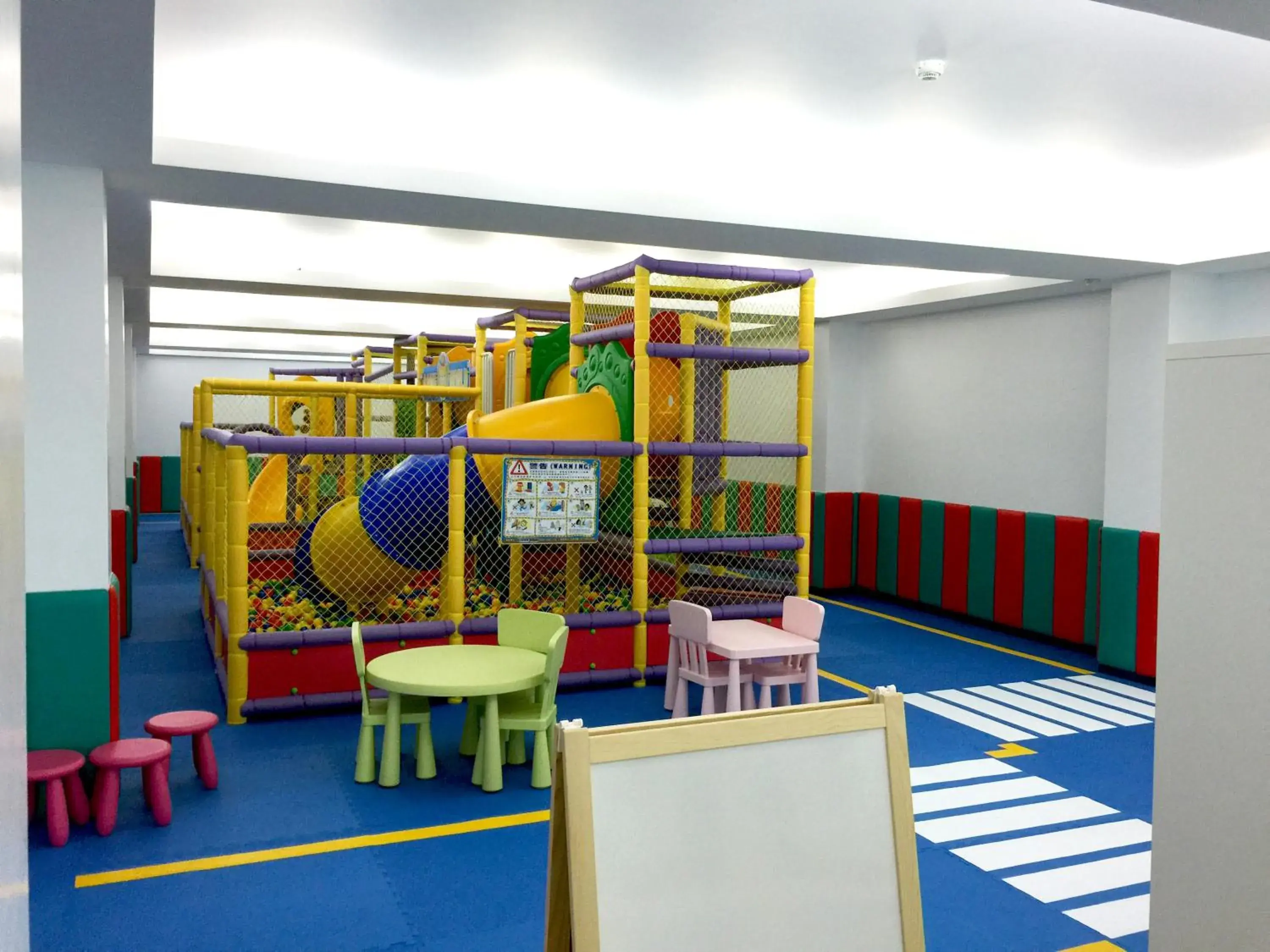 Kids's club, Kid's Club in White House Hot Spring Beach Resort