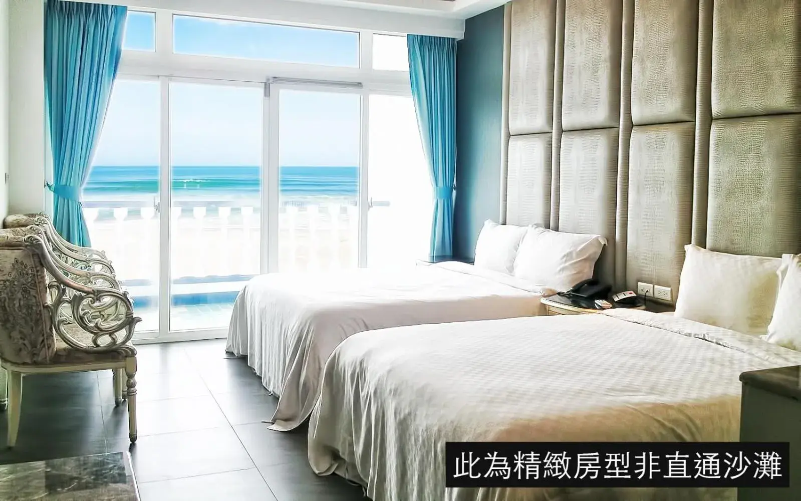 Bed in White House Hot Spring Beach Resort