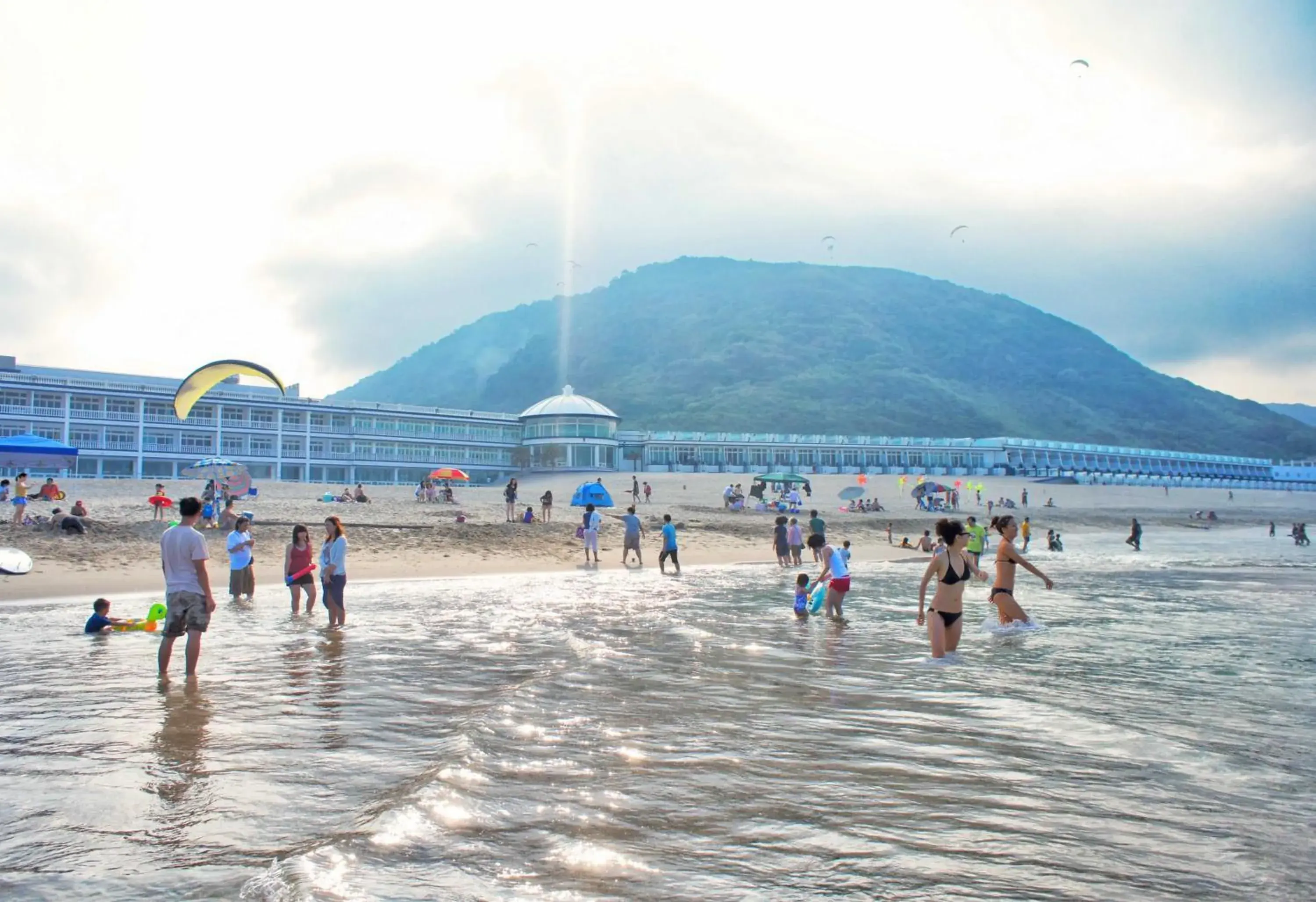 Beach in White House Hot Spring Beach Resort