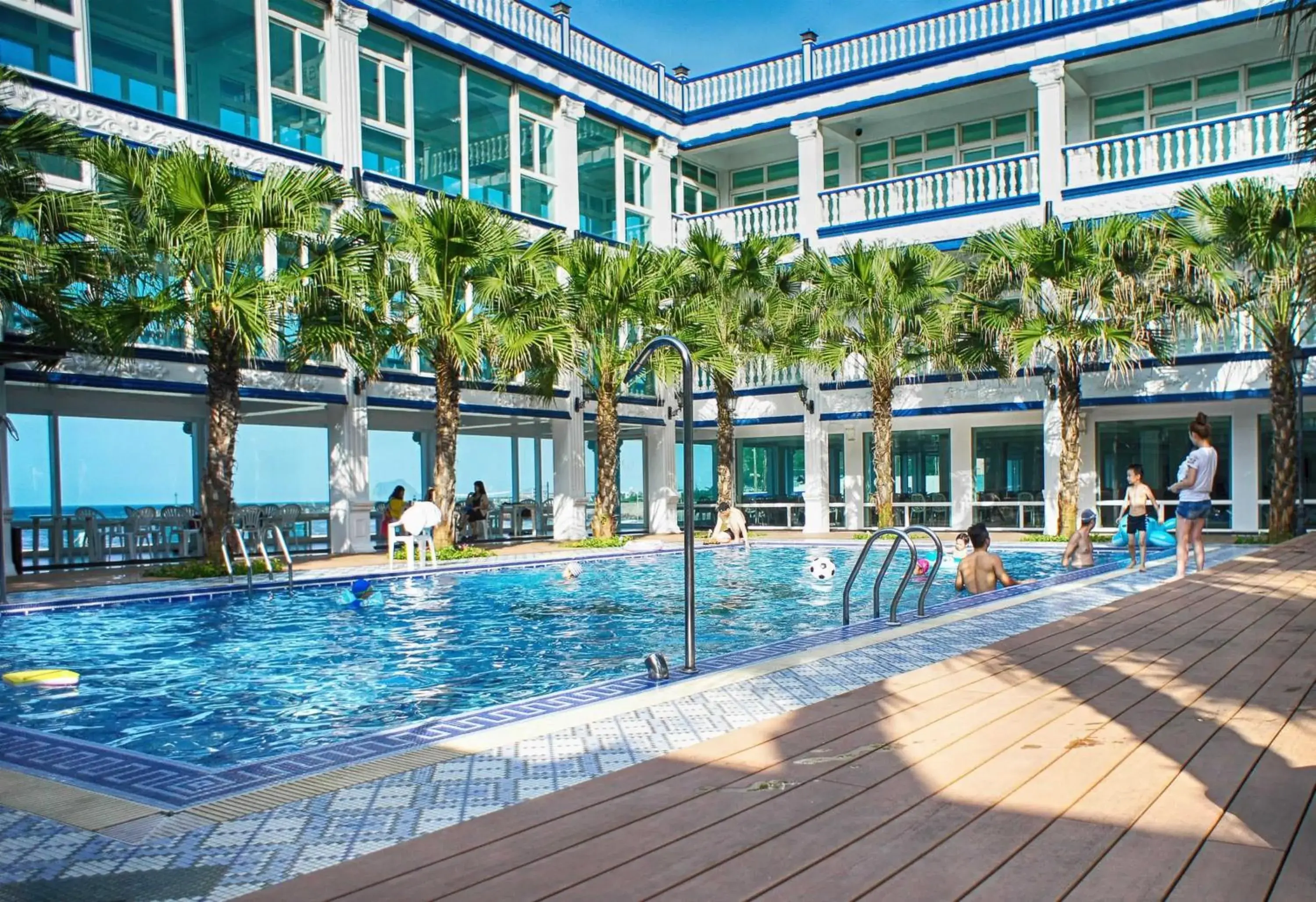 Swimming Pool in White House Hot Spring Beach Resort