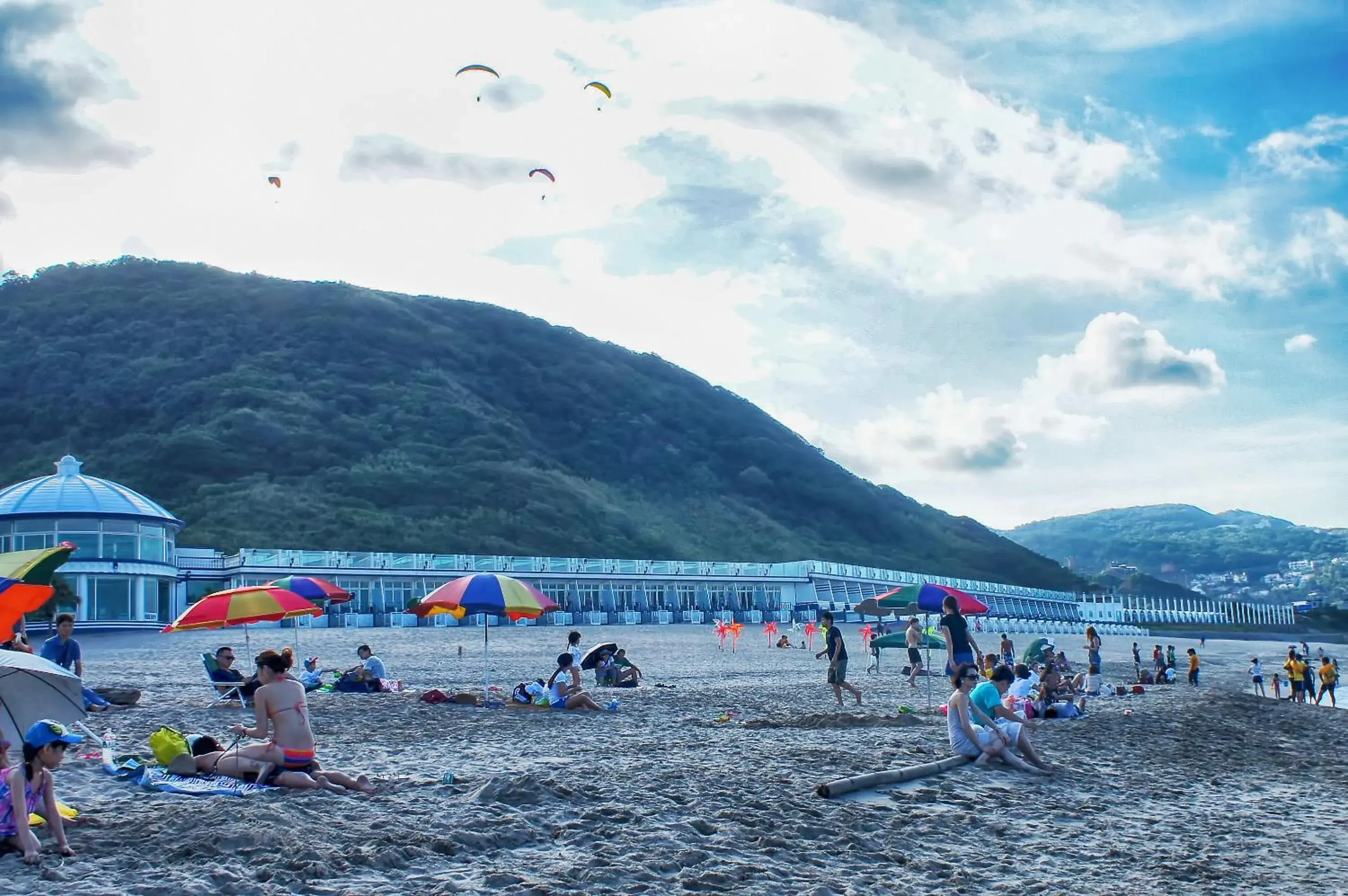 Beach in White House Hot Spring Beach Resort