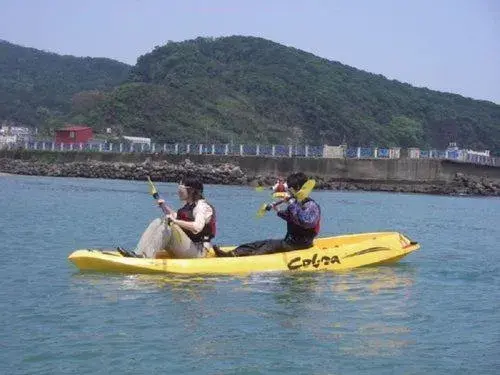 Canoeing in White House Hot Spring Beach Resort