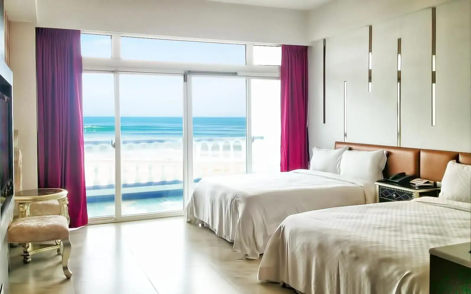 bunk bed, Bed in White House Hot Spring Beach Resort