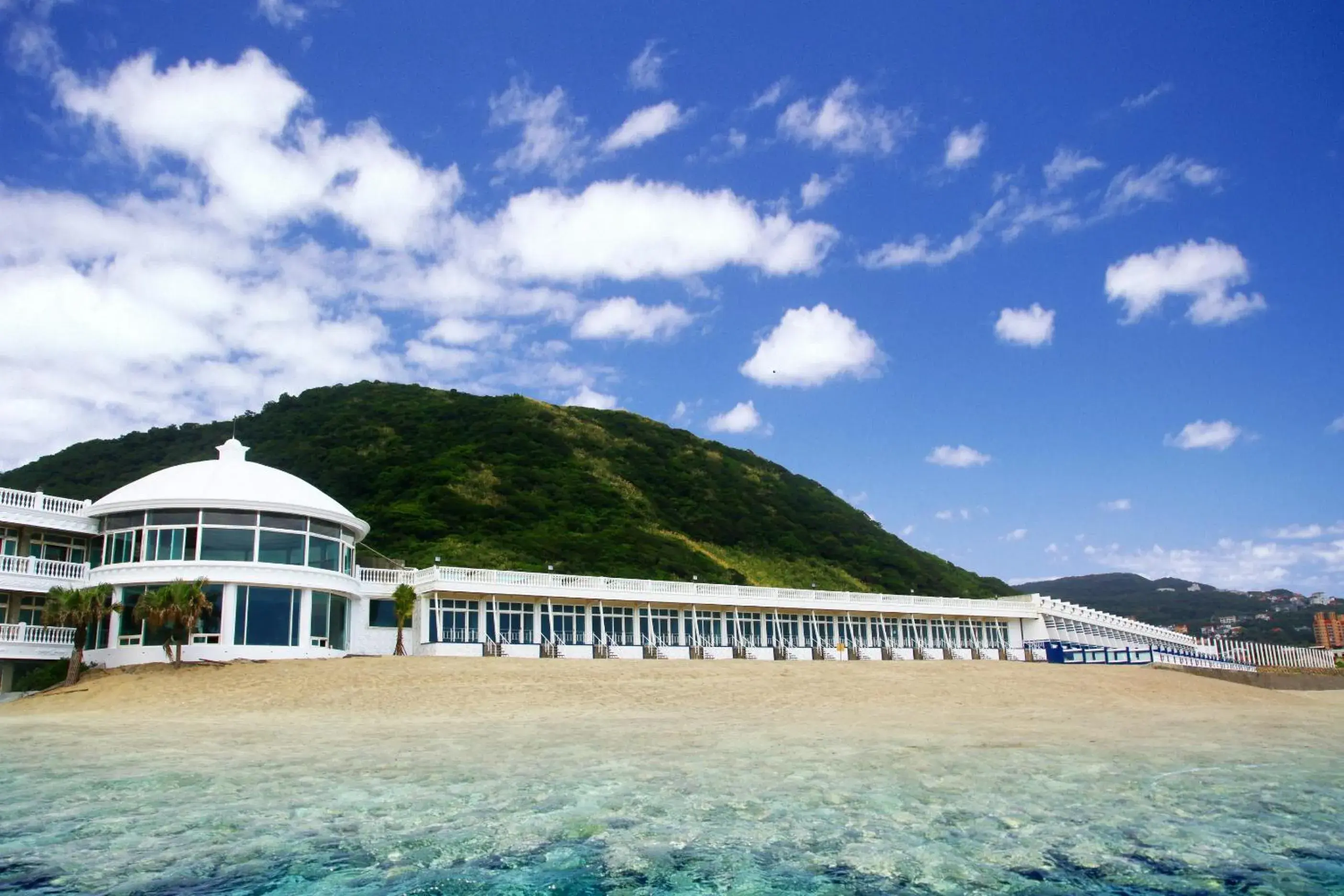 Off site, Swimming Pool in White House Hot Spring Beach Resort