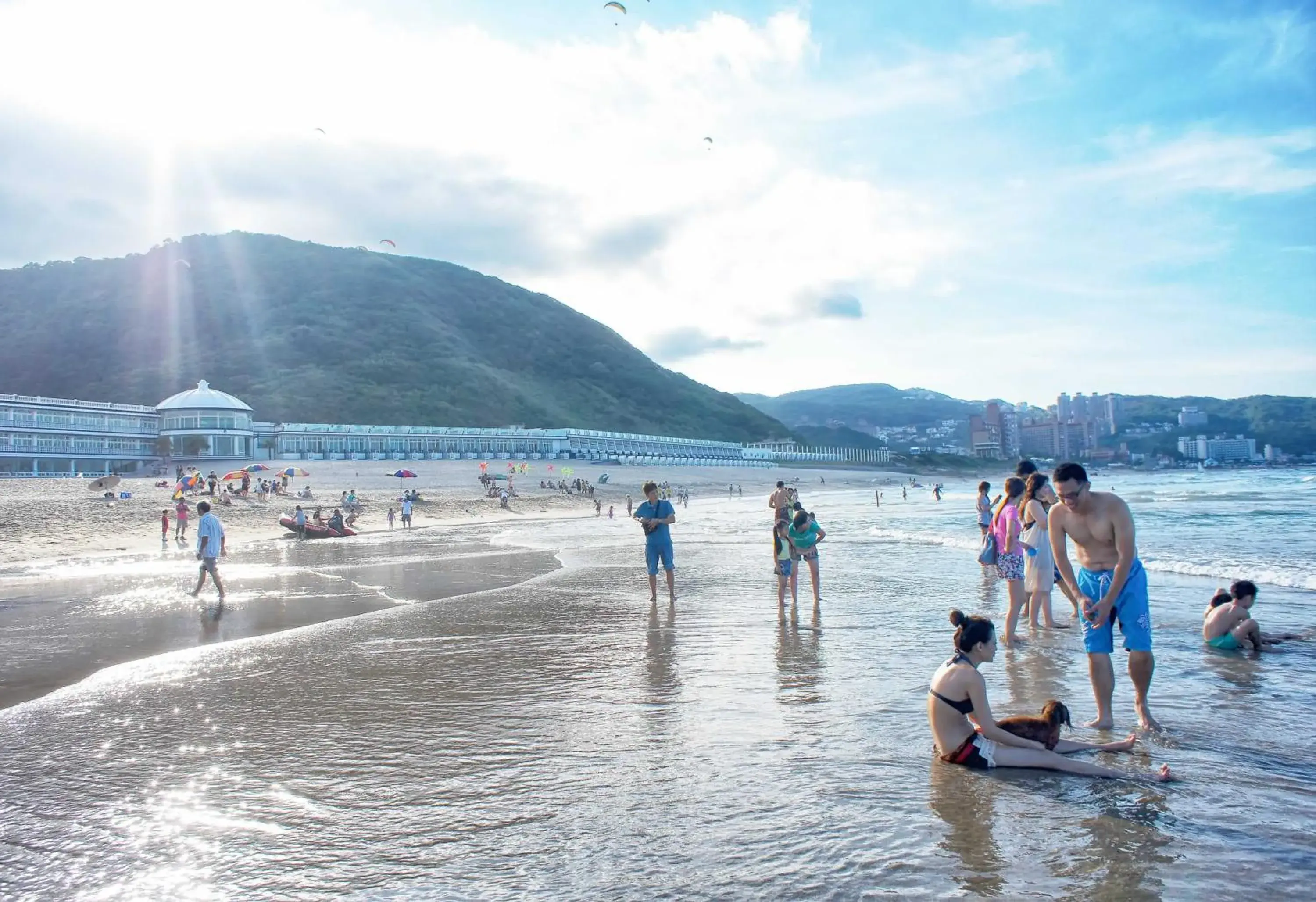 Beach in White House Hot Spring Beach Resort