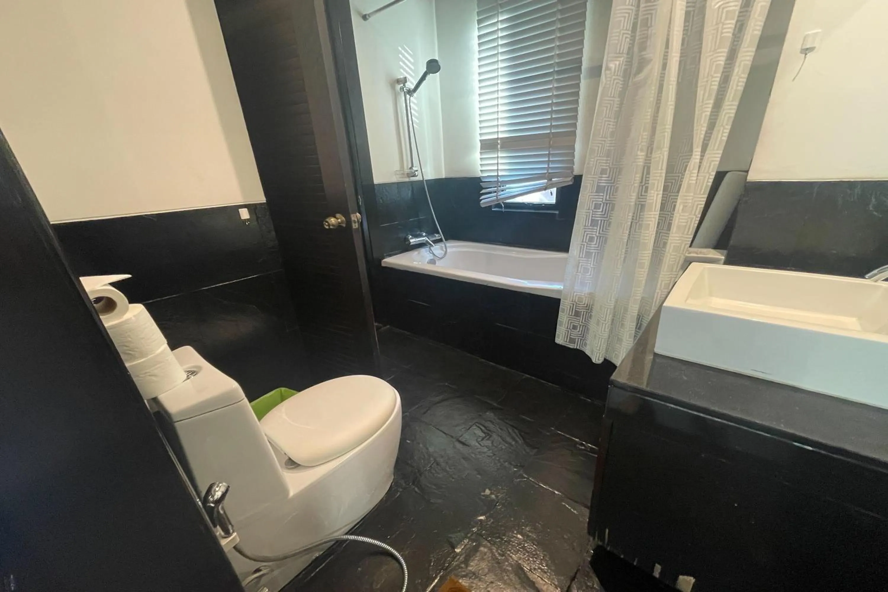 Bath in Kamala Villa Hill