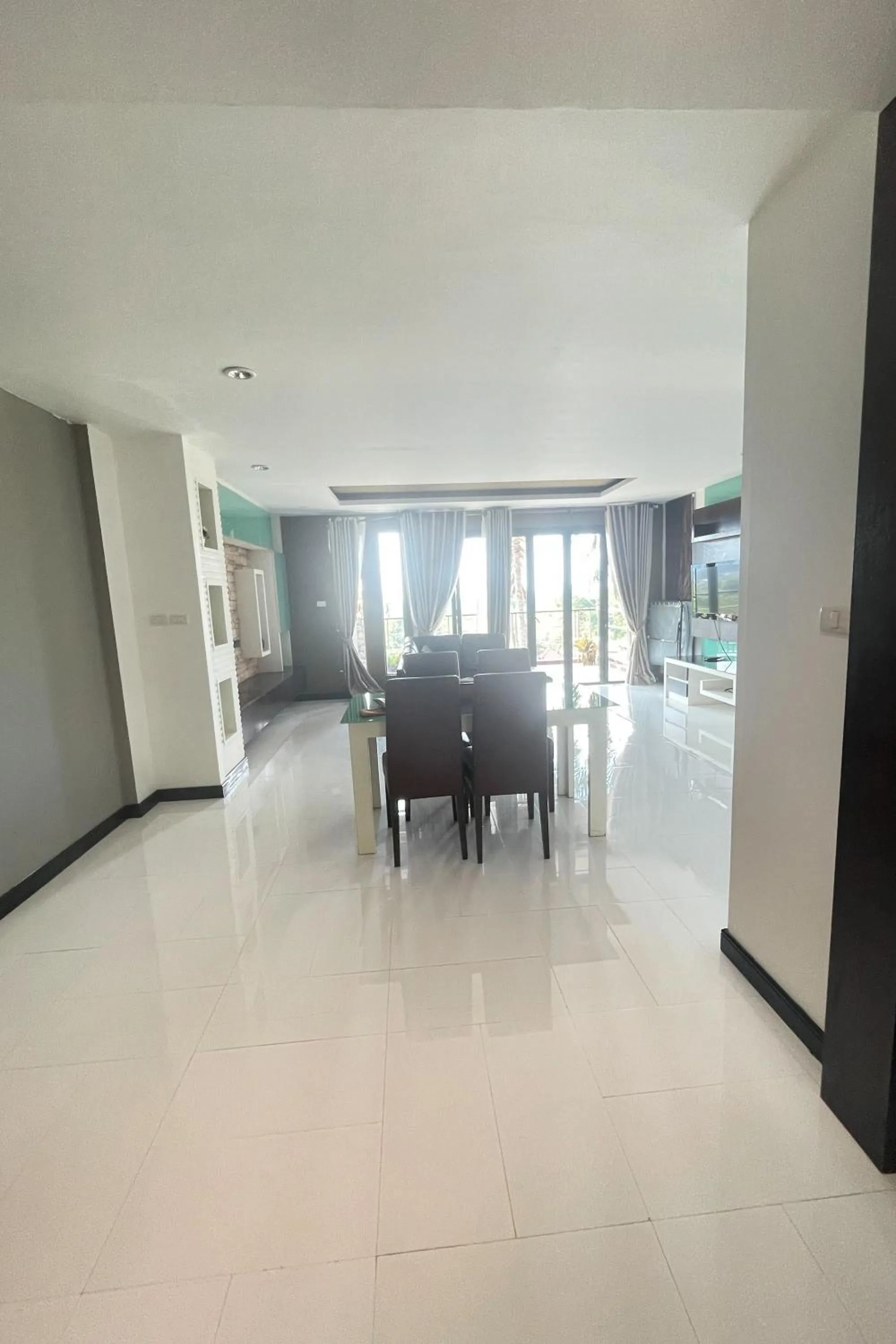 Dining area in Kamala Villa Hill