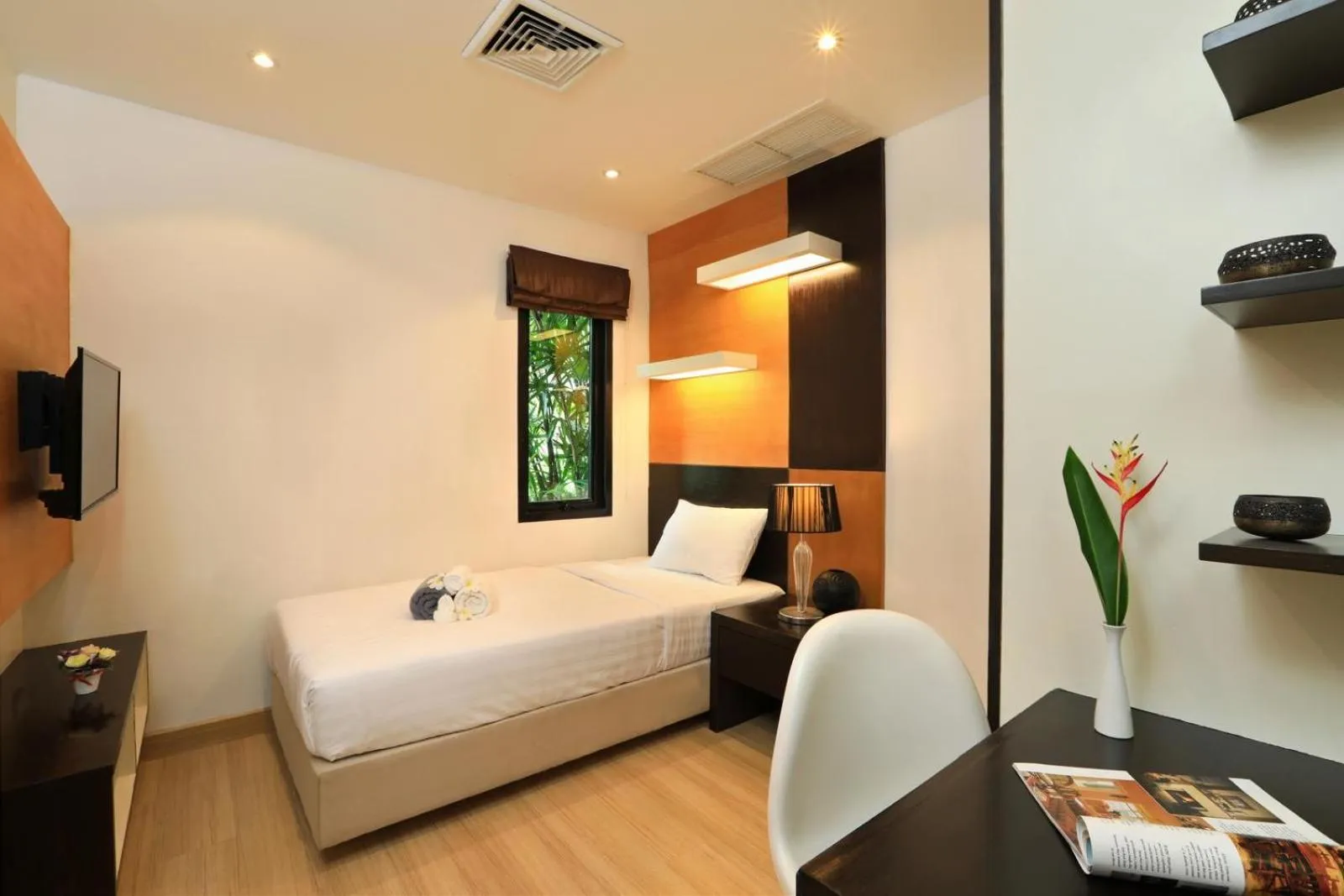 Two-Bedroom Apartment in Kamala Villa Hill