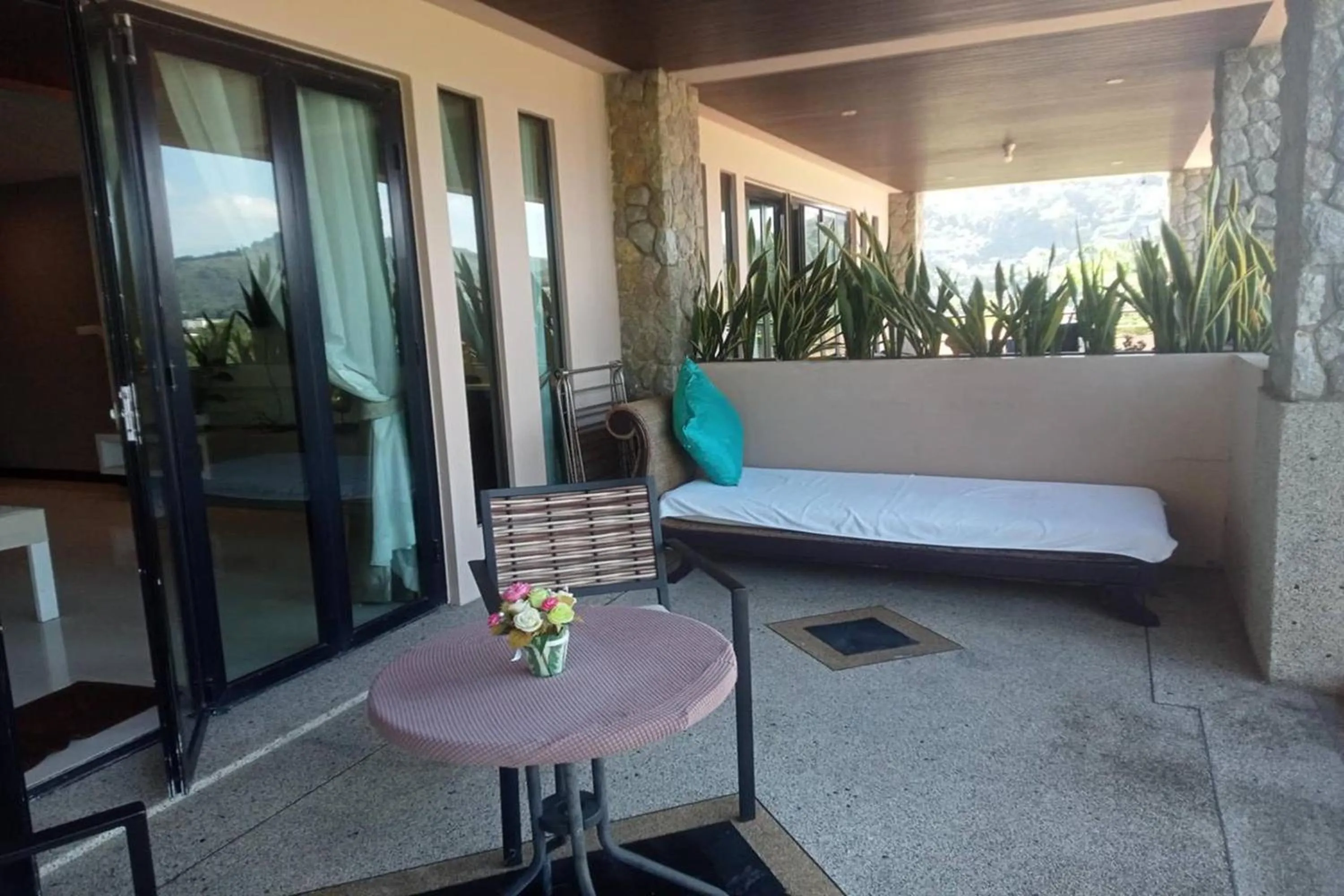 Balcony/Terrace, Bed in Kamala Villa Hill