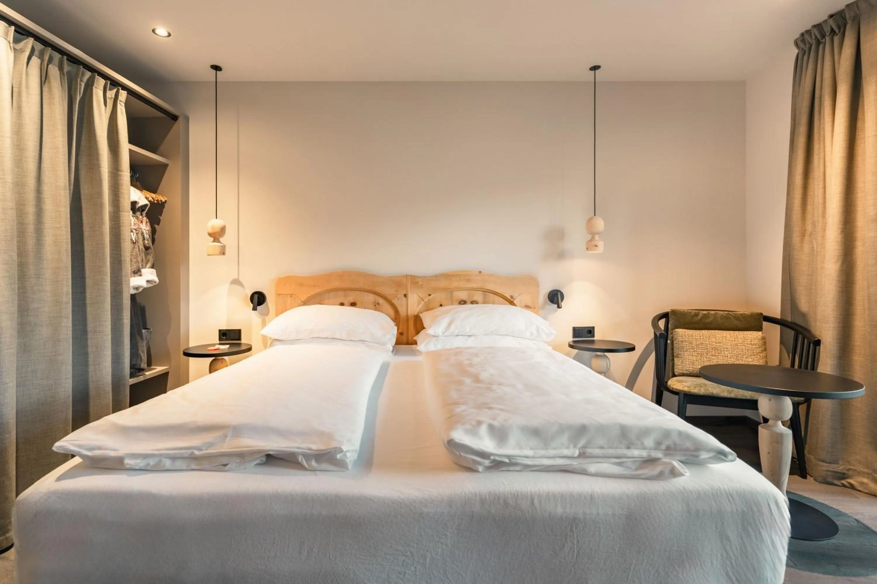 Bed in La Cort My Dollhouse - Adults Only