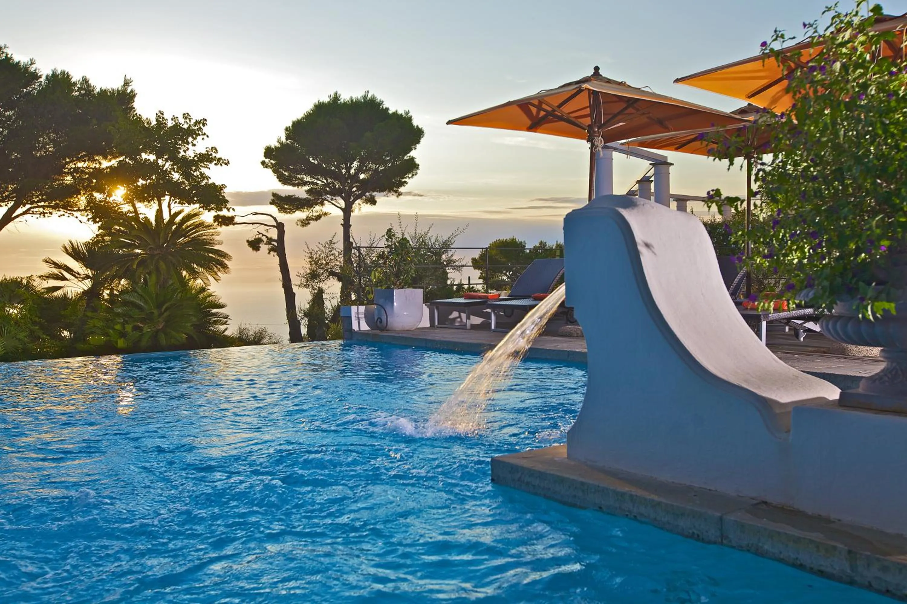 Swimming pool in Hotel Orsa Maggiore