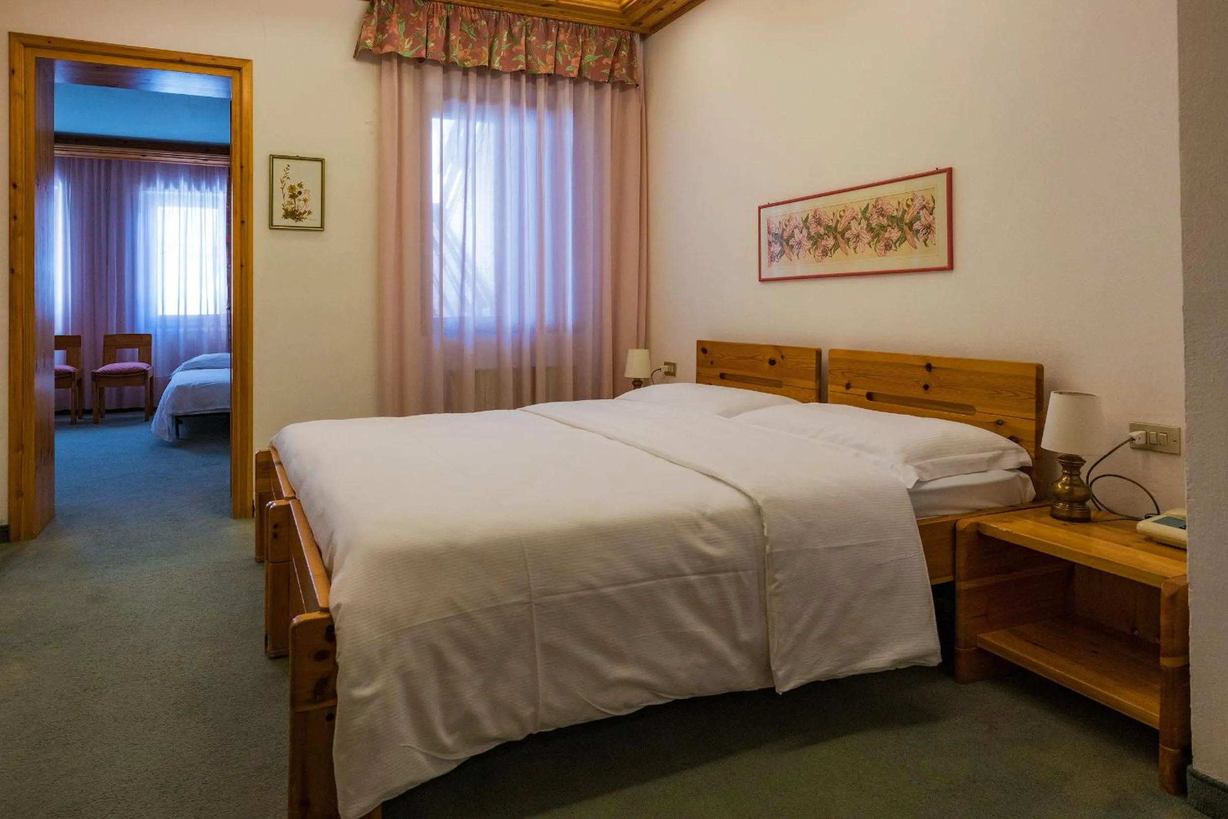 Photo of the whole room, Bed in Sporthotel Europa Sul Lago