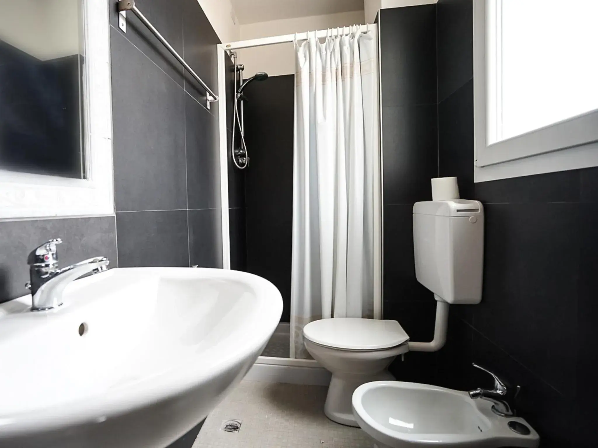 Triple Room in Hotel Elba Triple Room in Hotel Elba