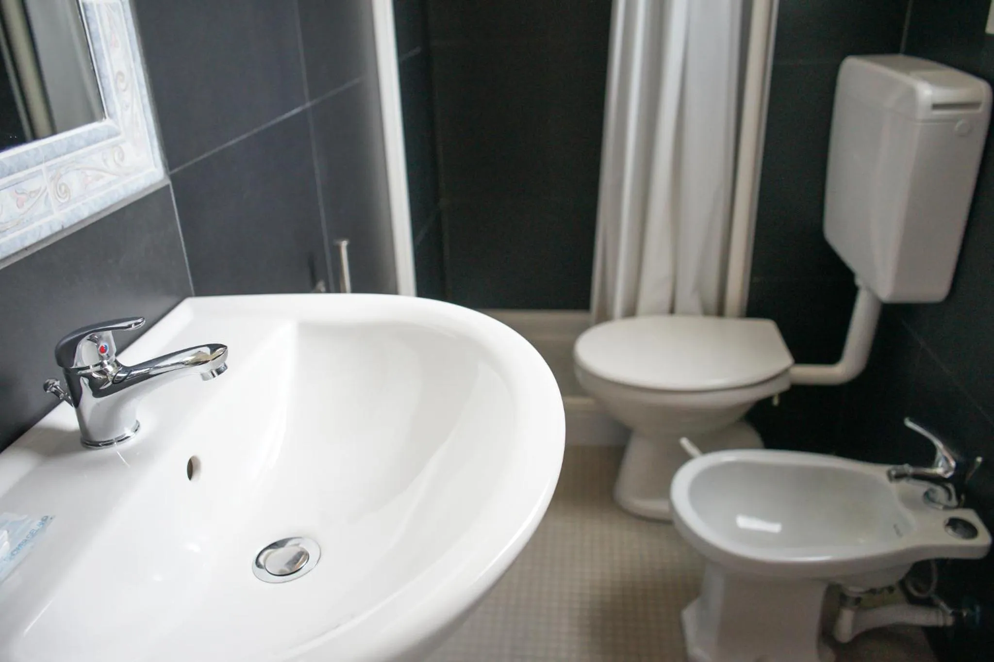 Photo of the whole room in Hotel Elba