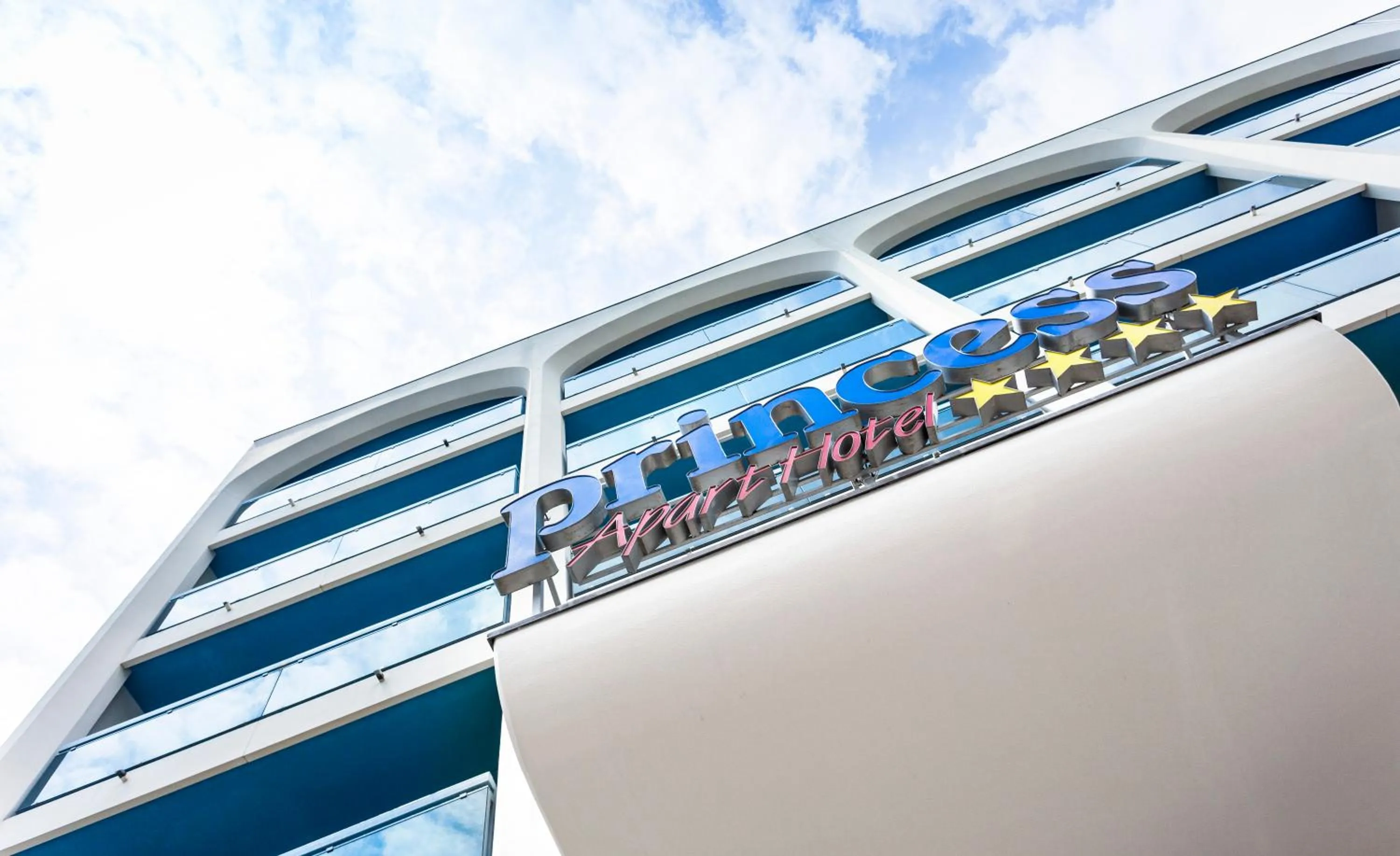 Facade/entrance in Princess Aparthotel