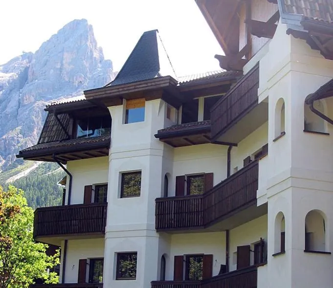 Facade/entrance in Park Hotel Miramonti