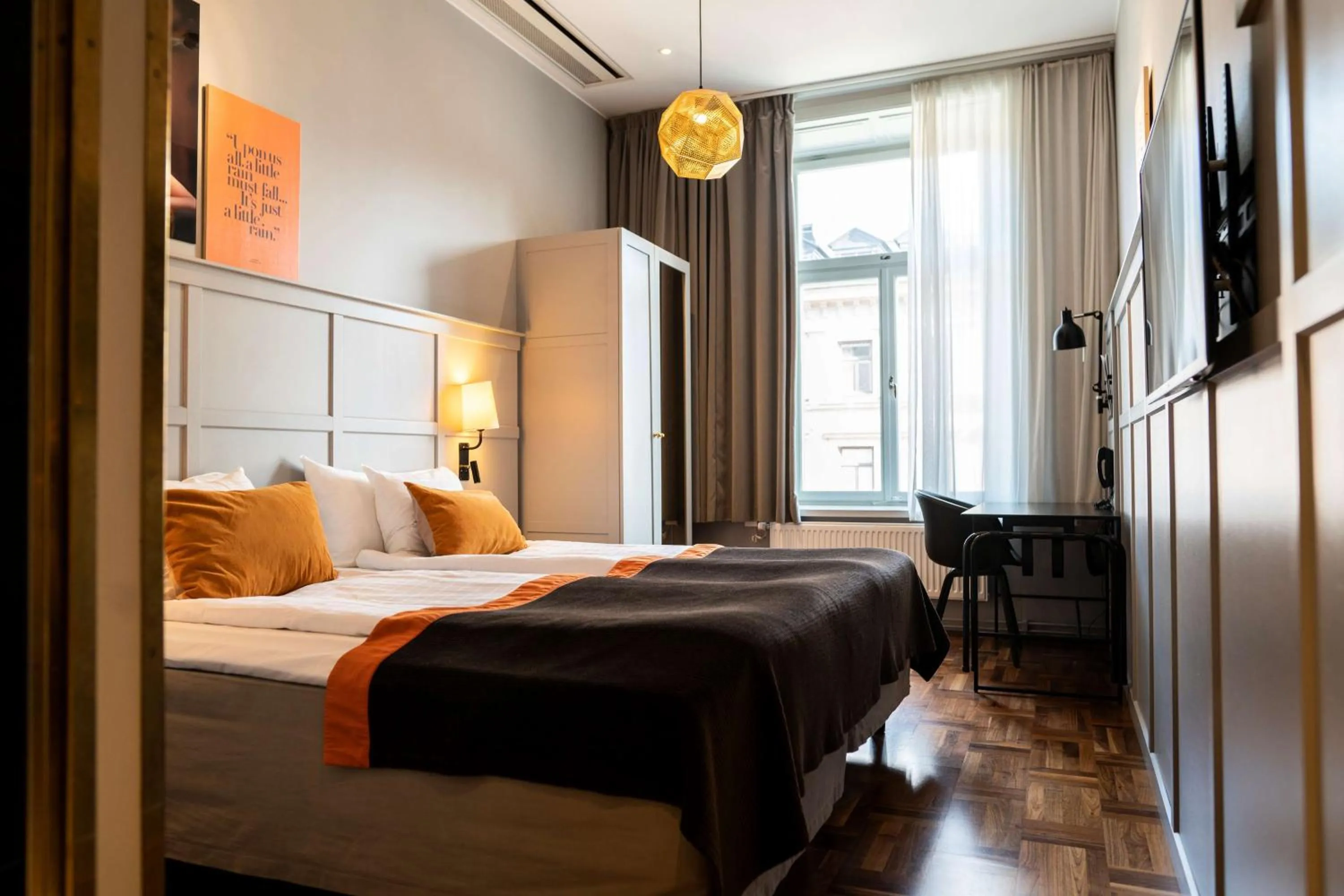 Bedroom, Bed in Scandic Grand Central