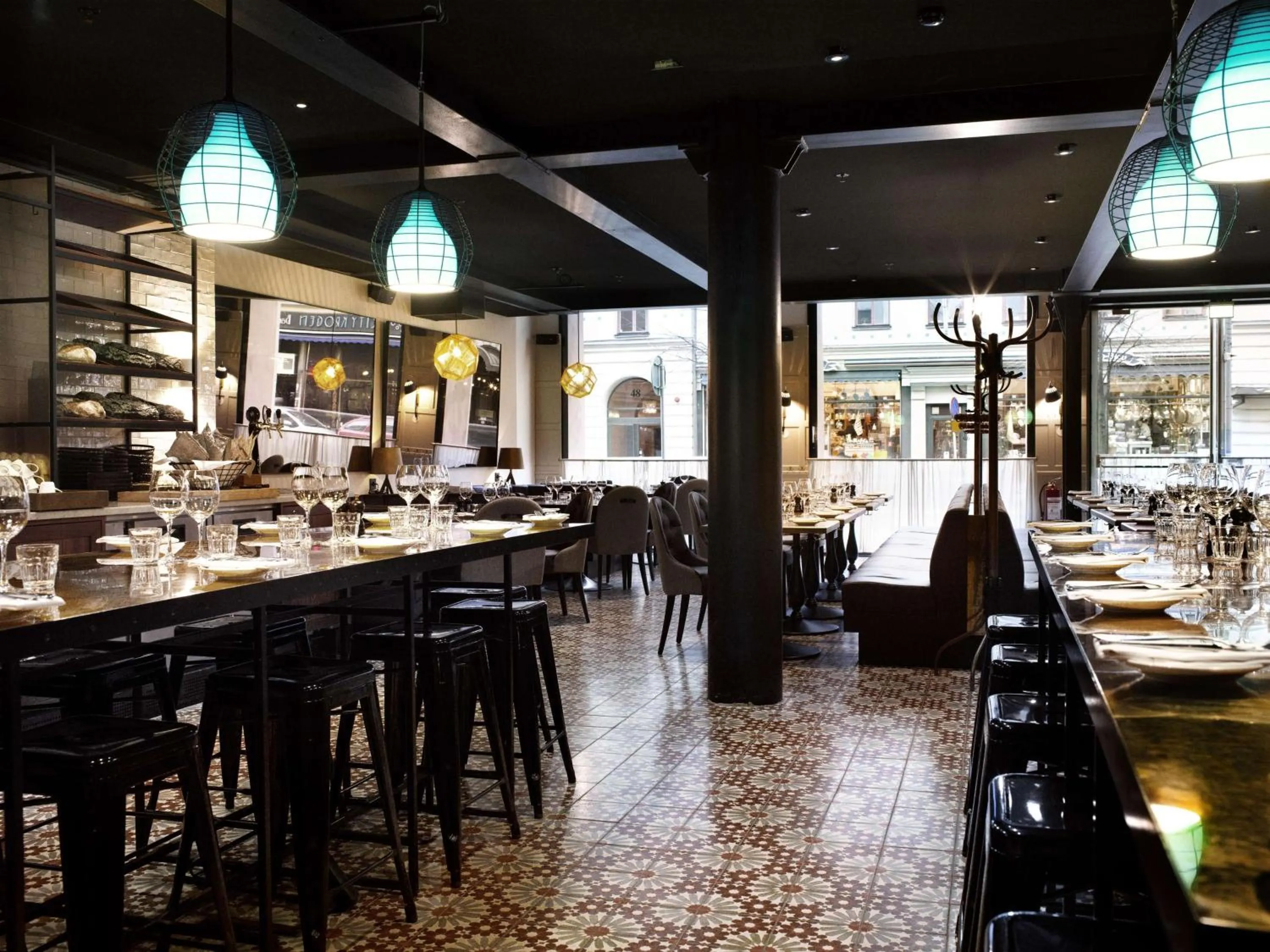 Restaurant/places to eat in Scandic Grand Central