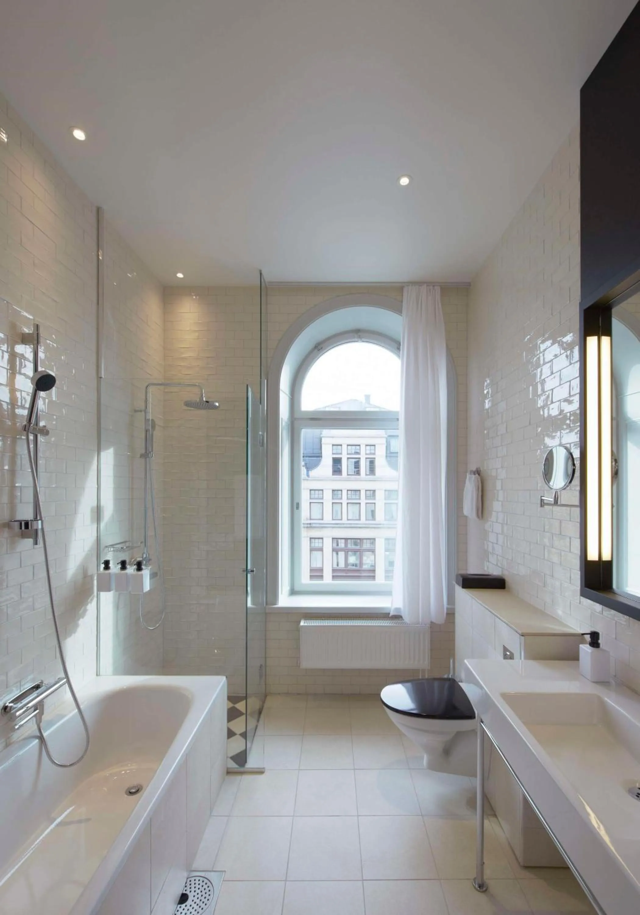Bathroom in Scandic Grand Central