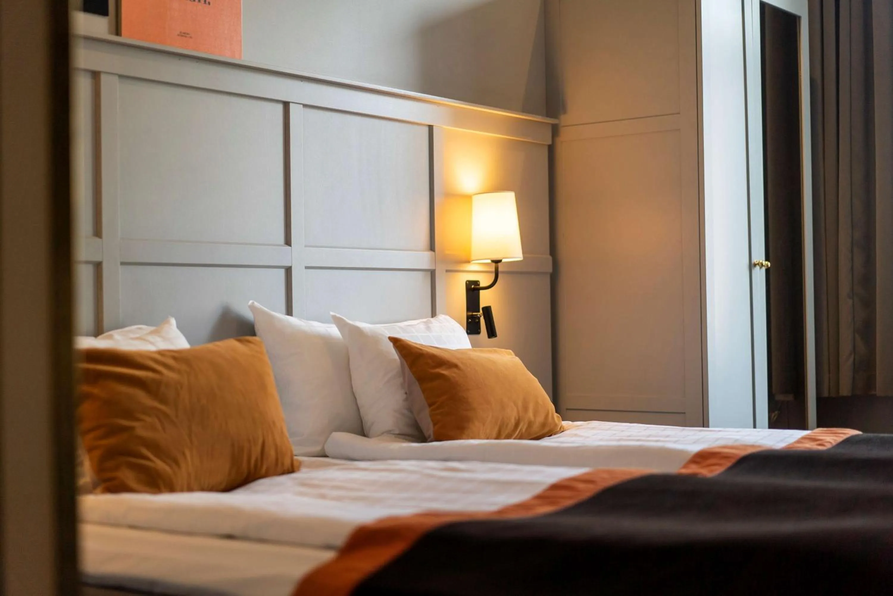 Bedroom, Bed in Scandic Grand Central