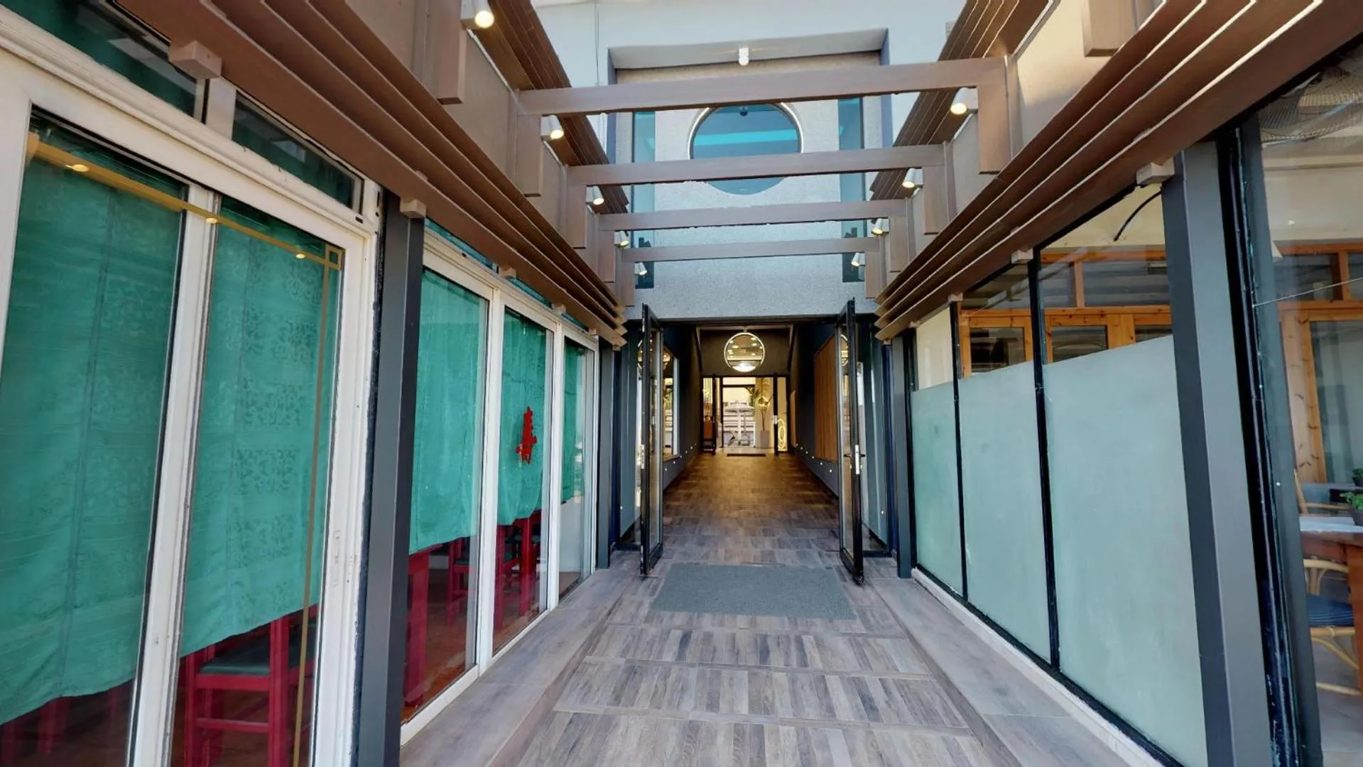 Facade/entrance in Medusa Apartments