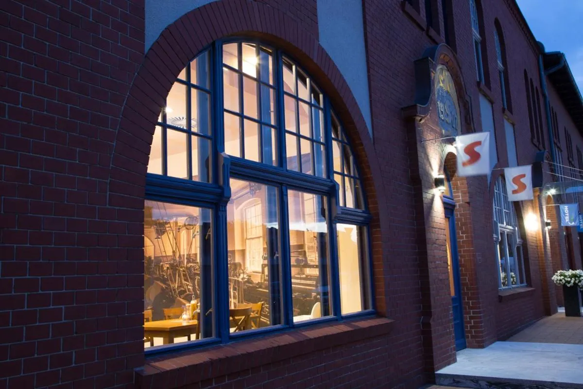 Property building in Glas-Hotel 4*