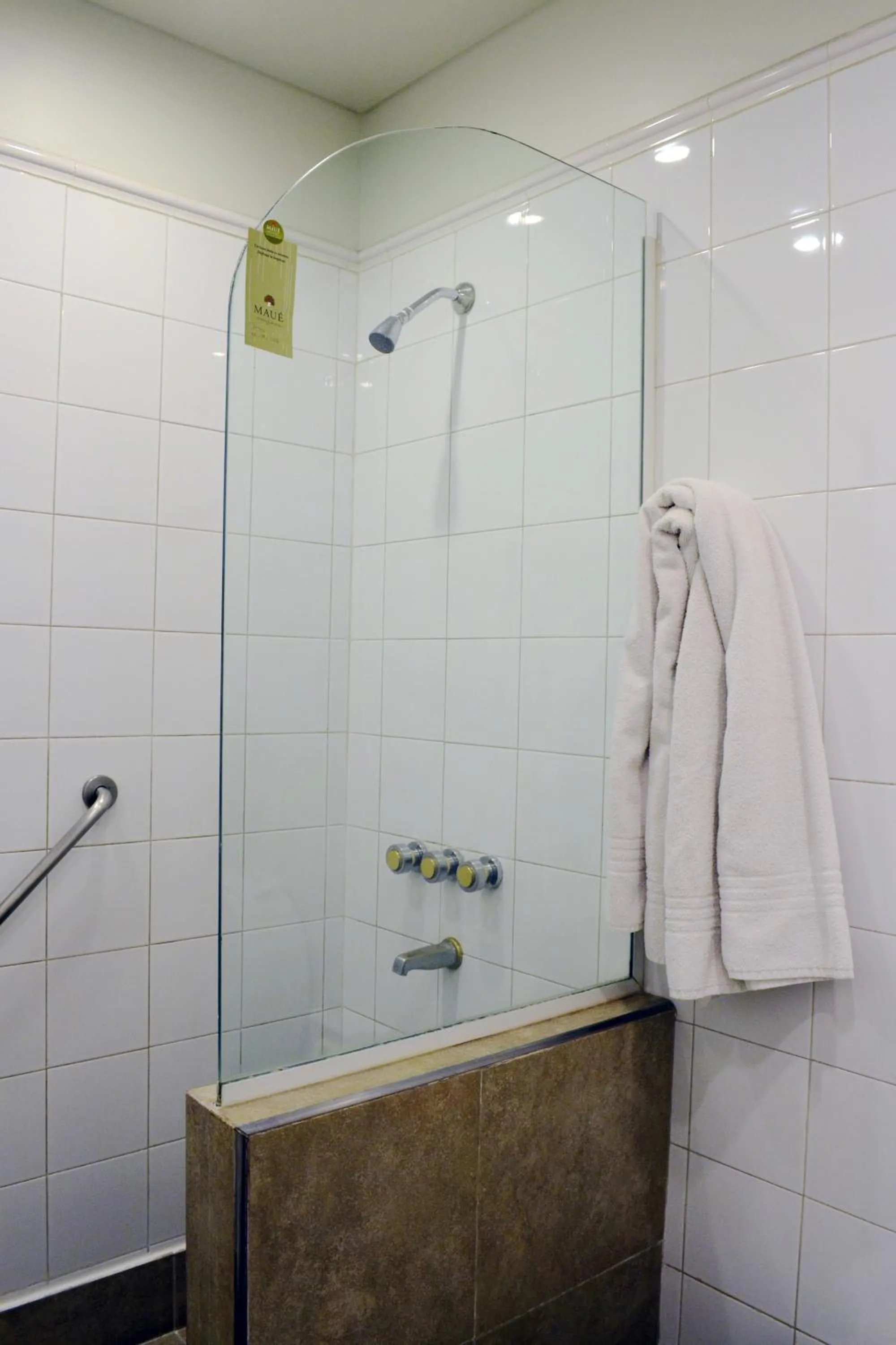 Shower in Apart Hotel Maue