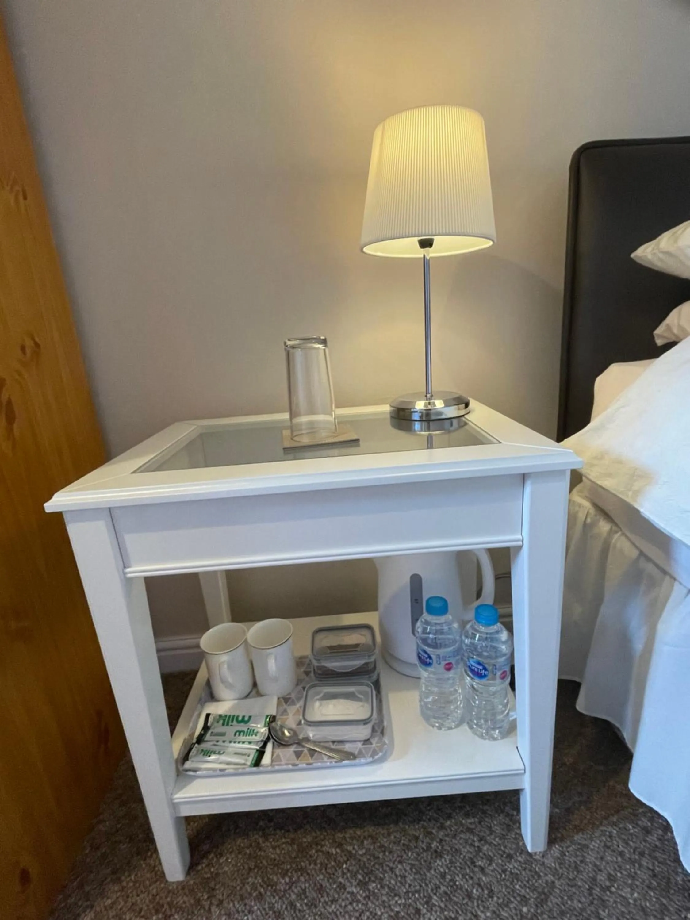 Coffee/tea facilities, Bed in Fairview Bed and Breakfast