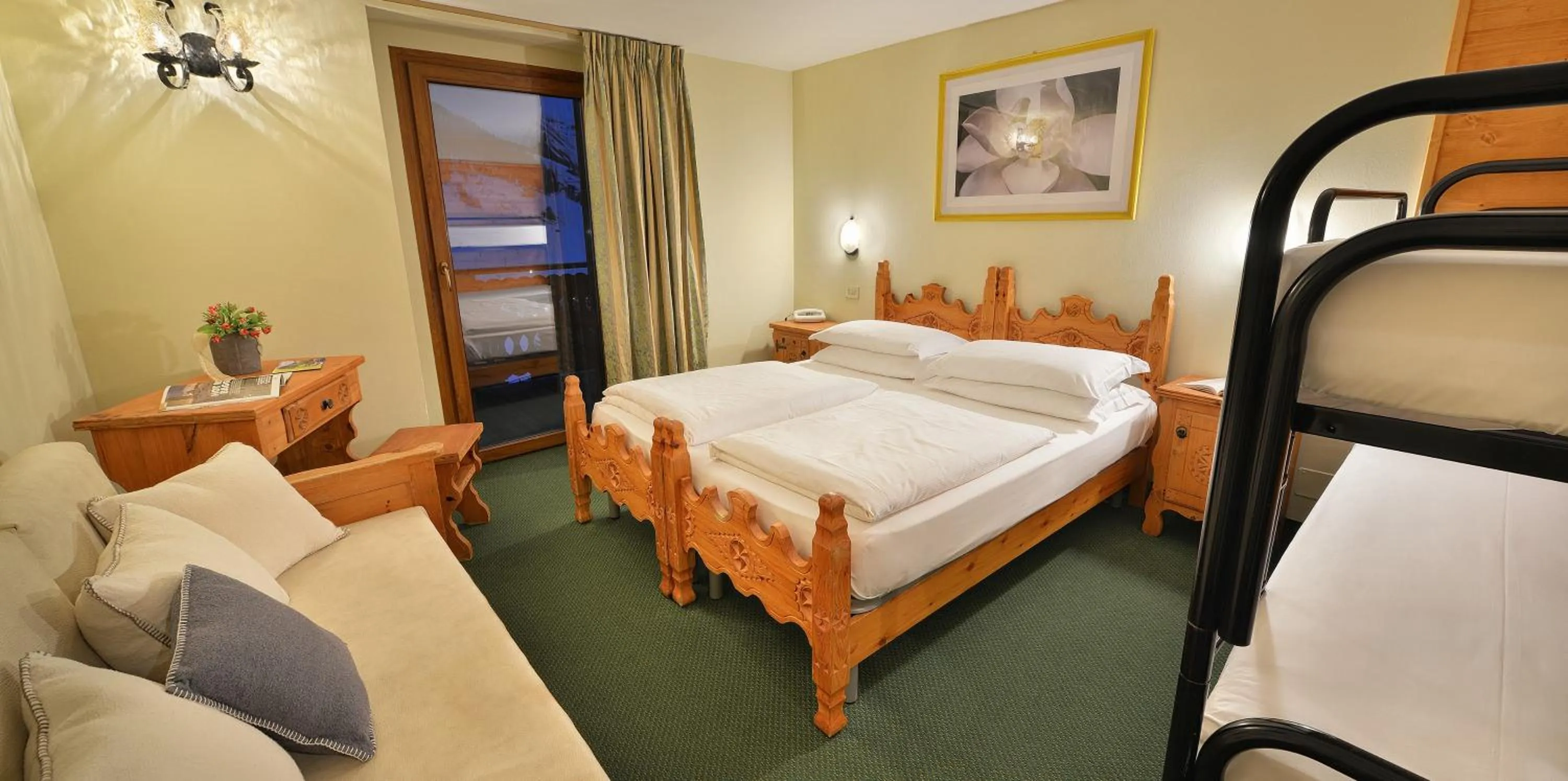 Business Double or Twin Room in Hotel Loredana