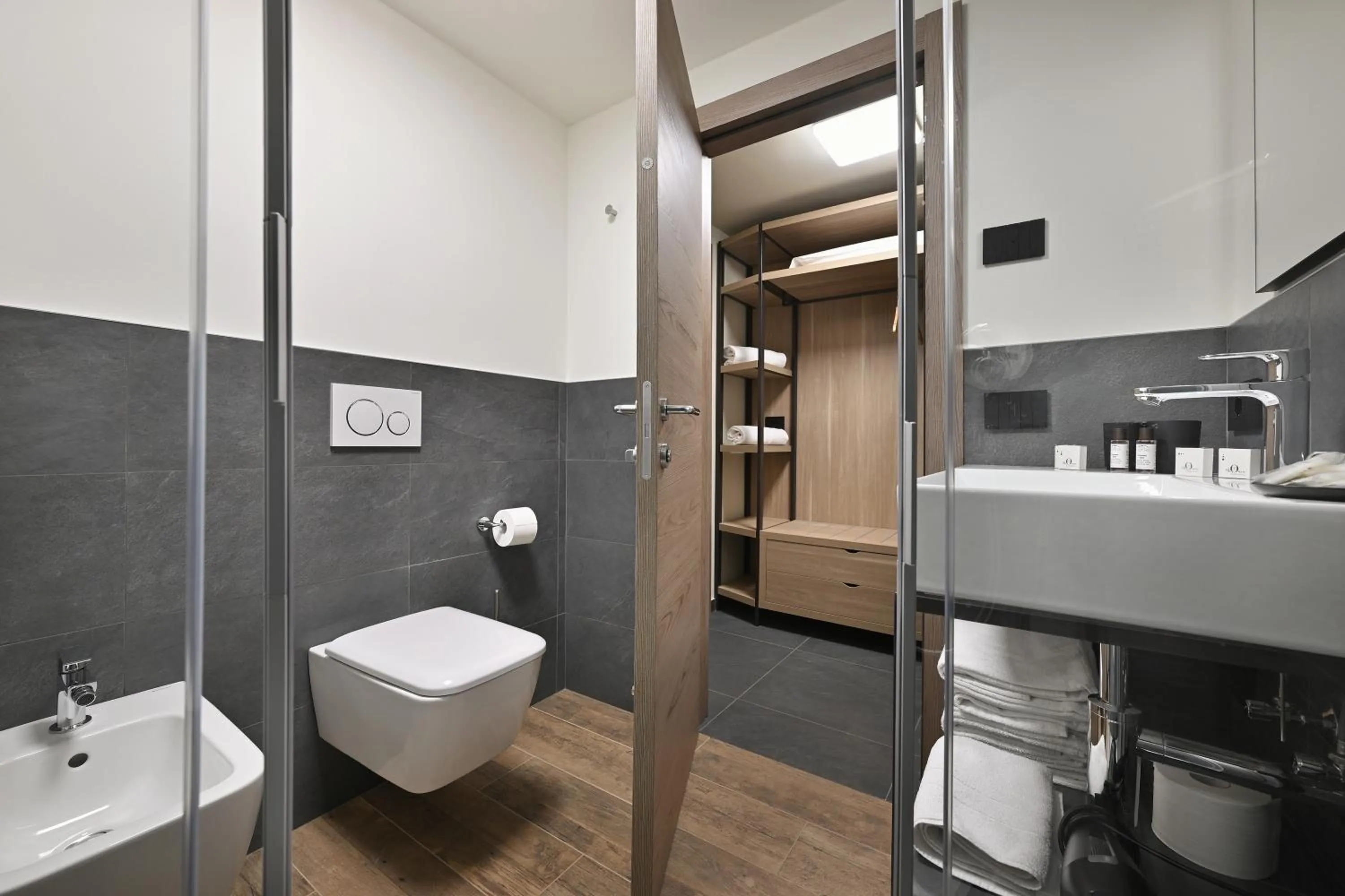 Bathroom in Hotel Loredana