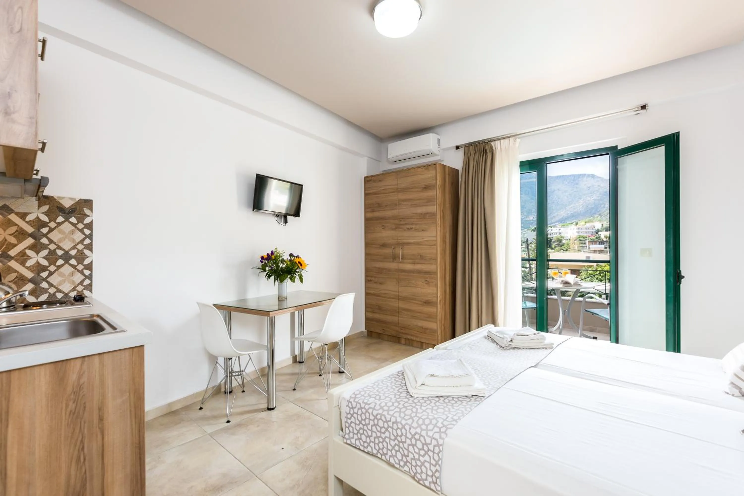 Photo of the whole room, Bed in Amalia Apartments