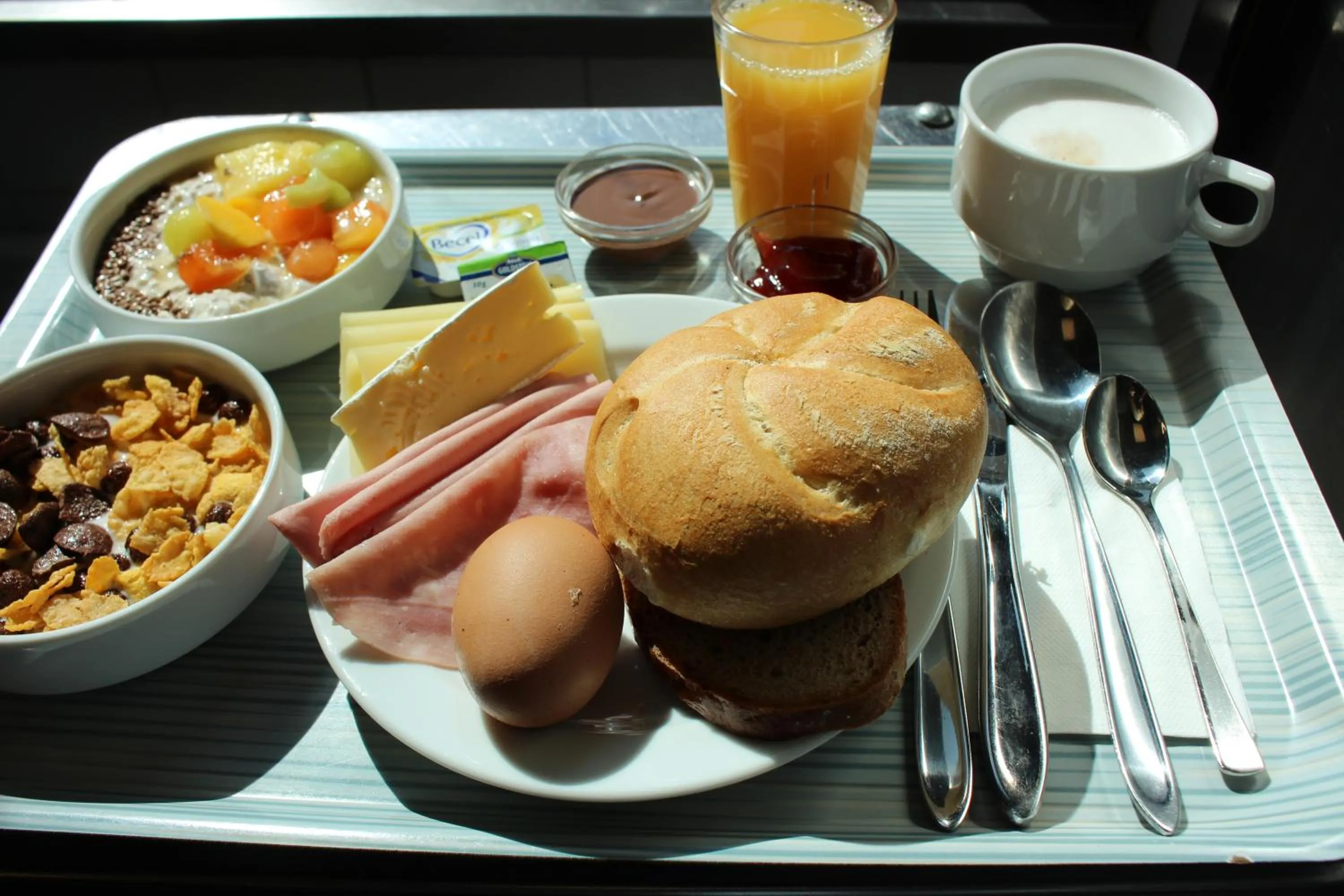 Buffet breakfast in Jugendgästehaus Brigittenau &Brigittenau Youth Palace