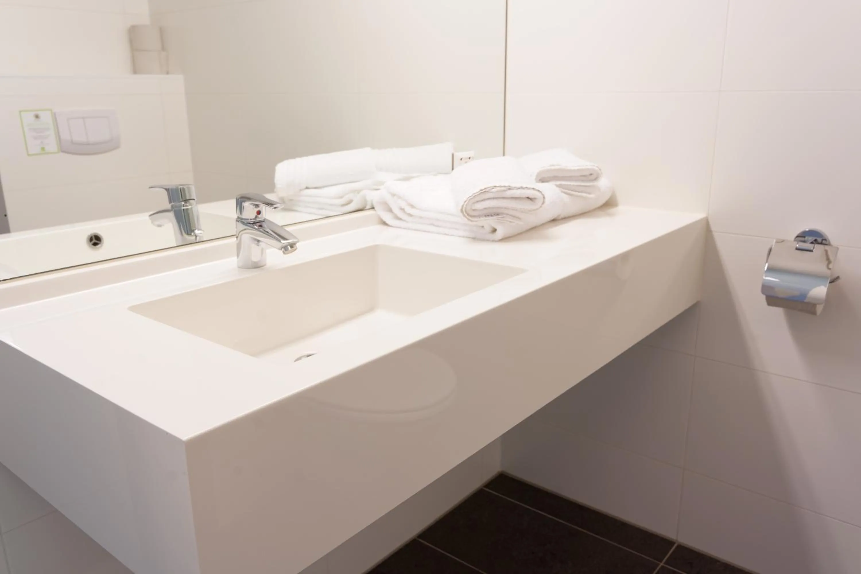 Bathroom in Jugendgästehaus Brigittenau &Brigittenau Youth Palace