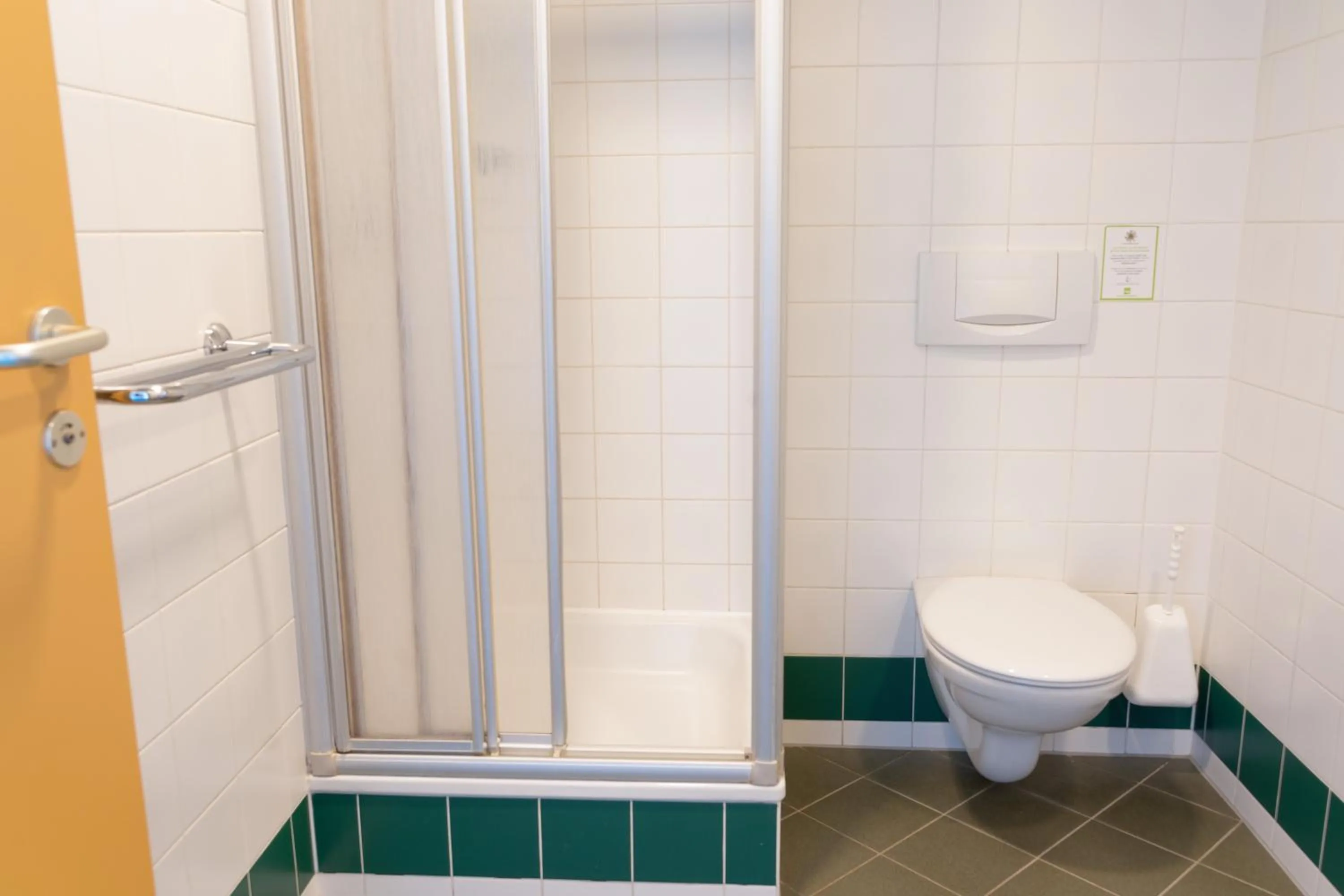 Bathroom in Jugendgästehaus Brigittenau &Brigittenau Youth Palace