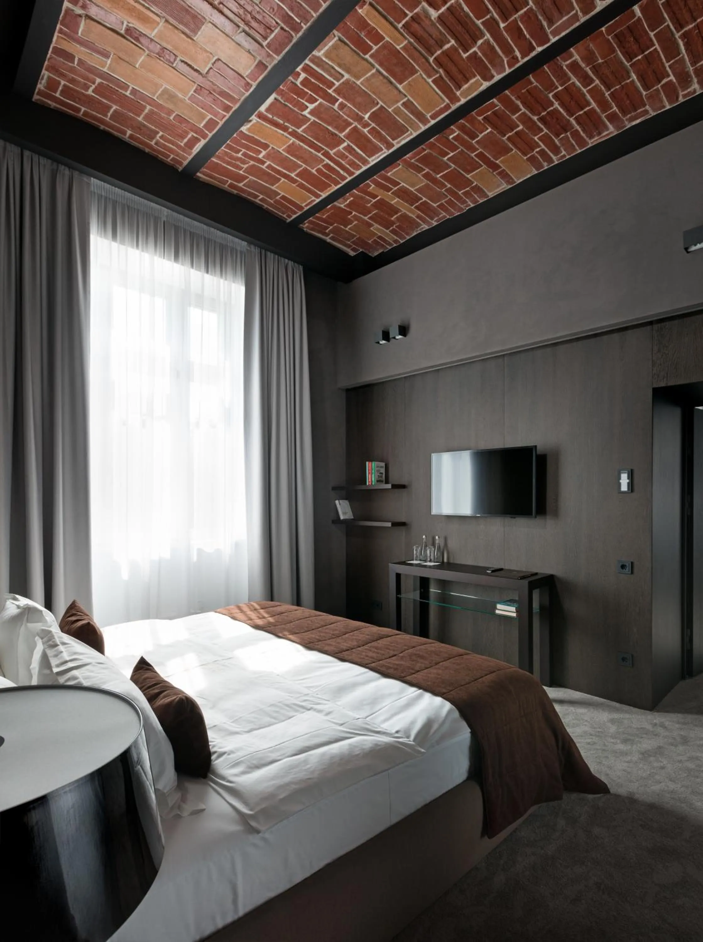 Photo of the whole room, Bed in BANKHOTEL