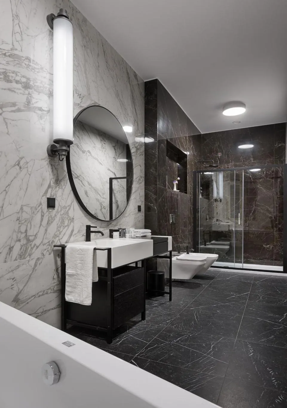 Bathroom in BANKHOTEL