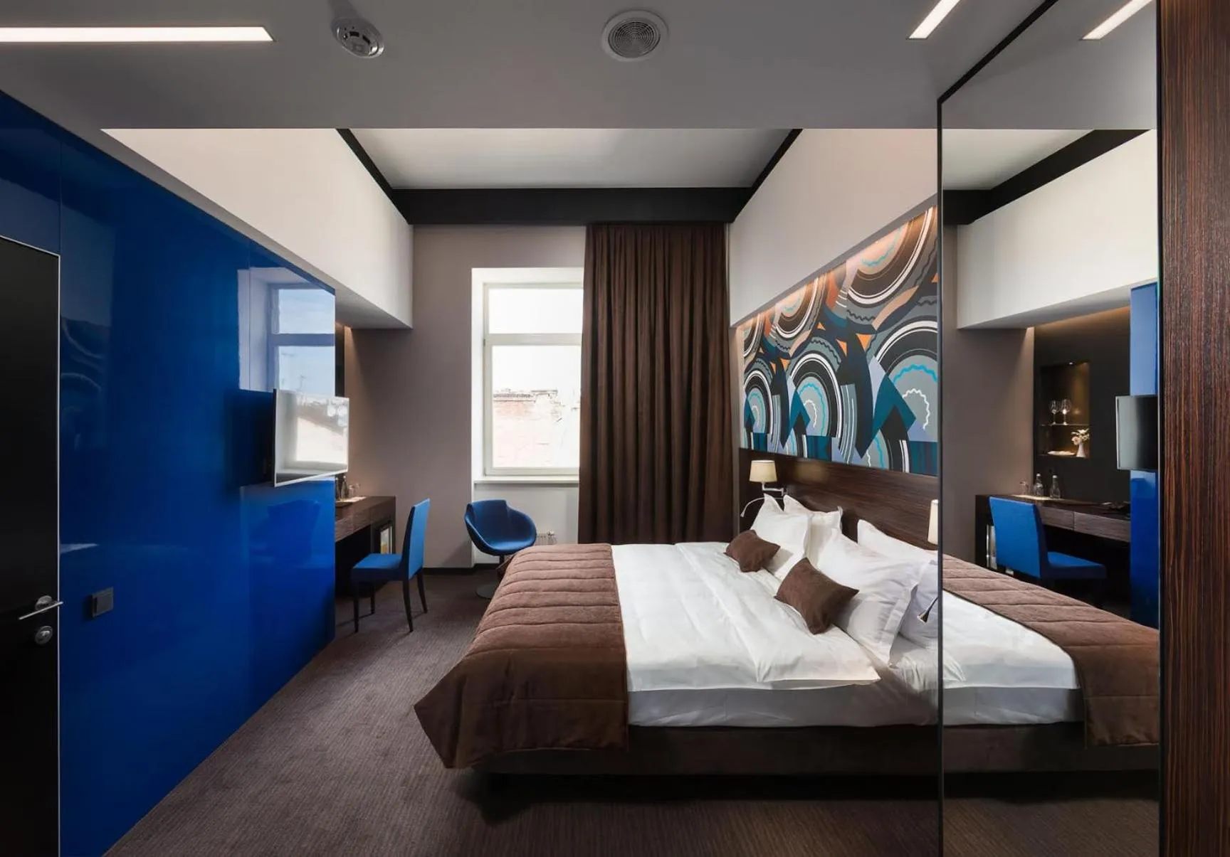 Photo of the whole room, Bed in BANKHOTEL