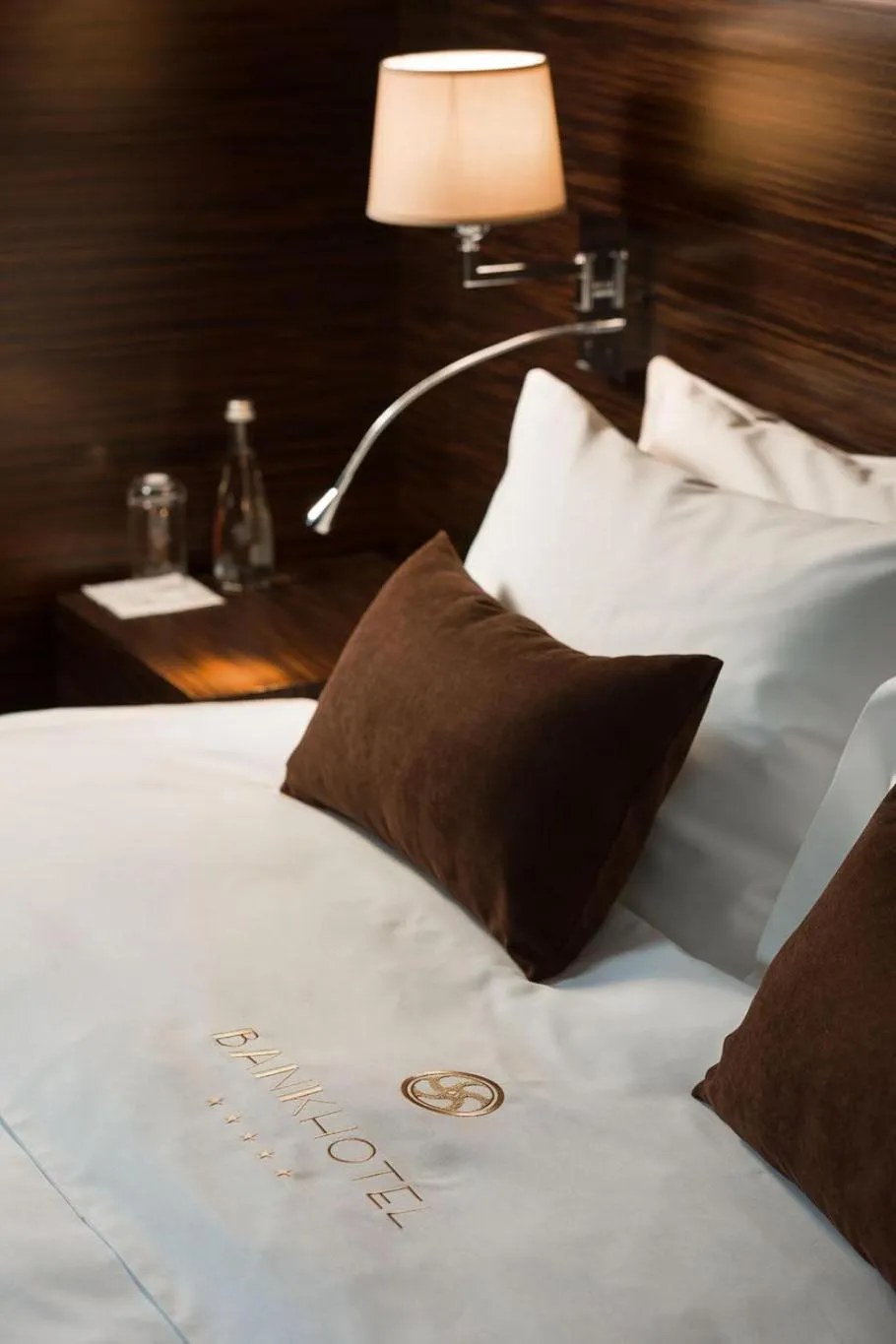 Photo of the whole room, Bed in BANKHOTEL