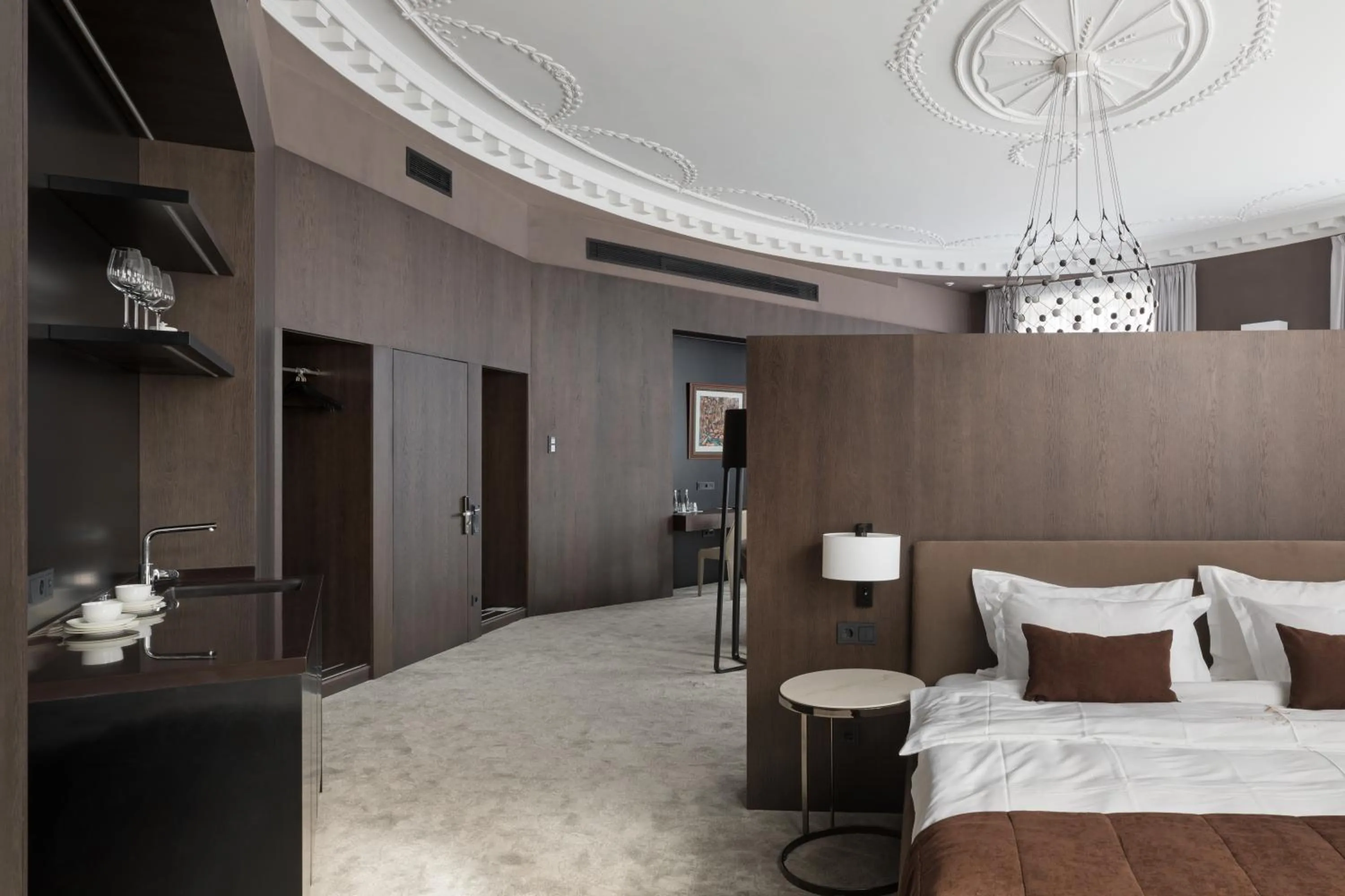 Photo of the whole room, Bed in BANKHOTEL