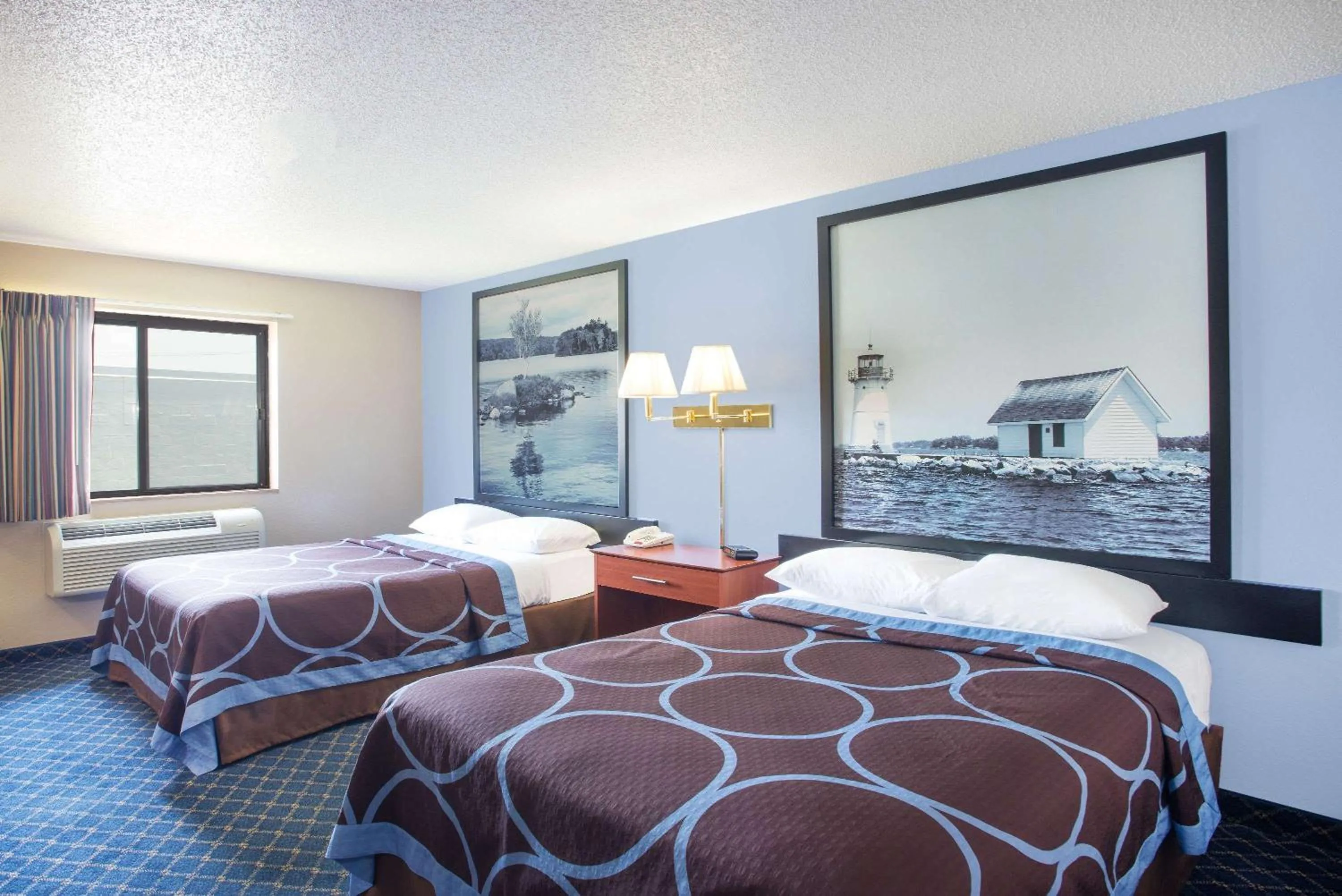 Photo of the whole room, Bed in Super 8 by Wyndham Massena NY