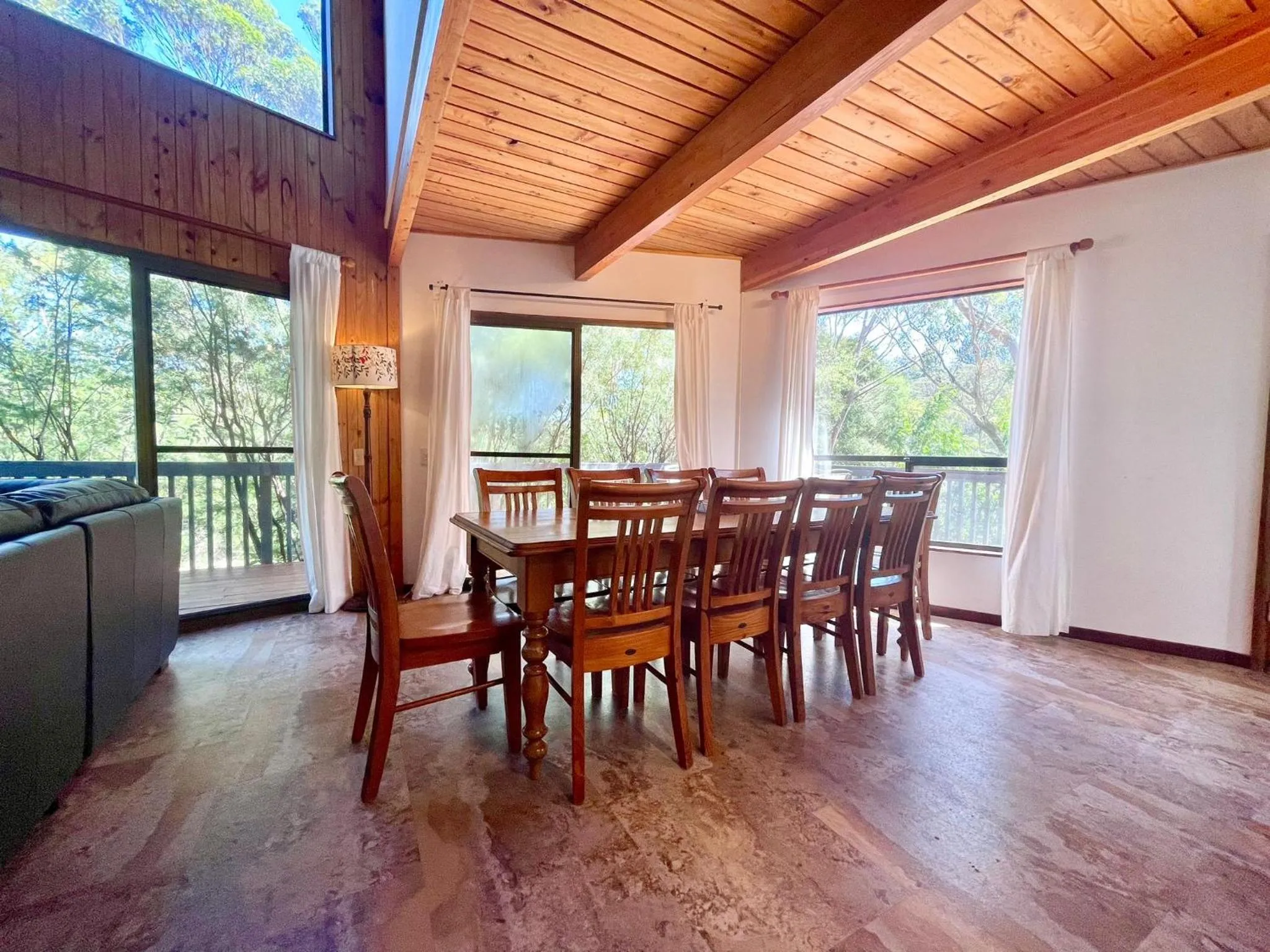 Sublime Cedar Lodge Leura
