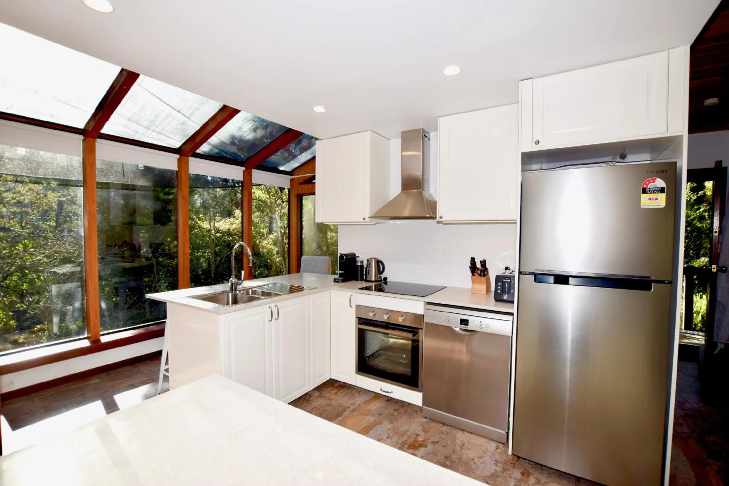 Sublime Cedar Lodge Leura