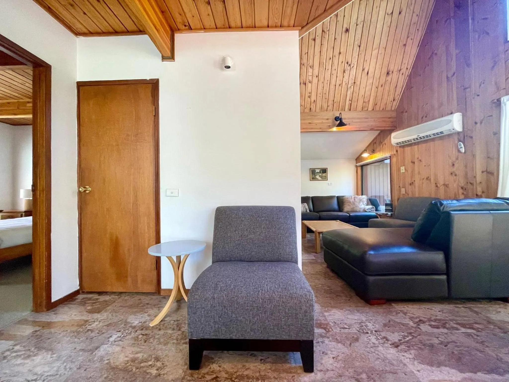 Sublime Cedar Lodge Leura