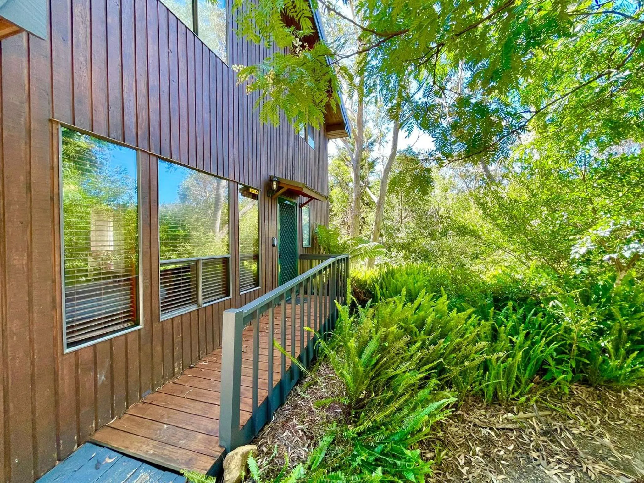 Sublime Cedar Lodge Leura