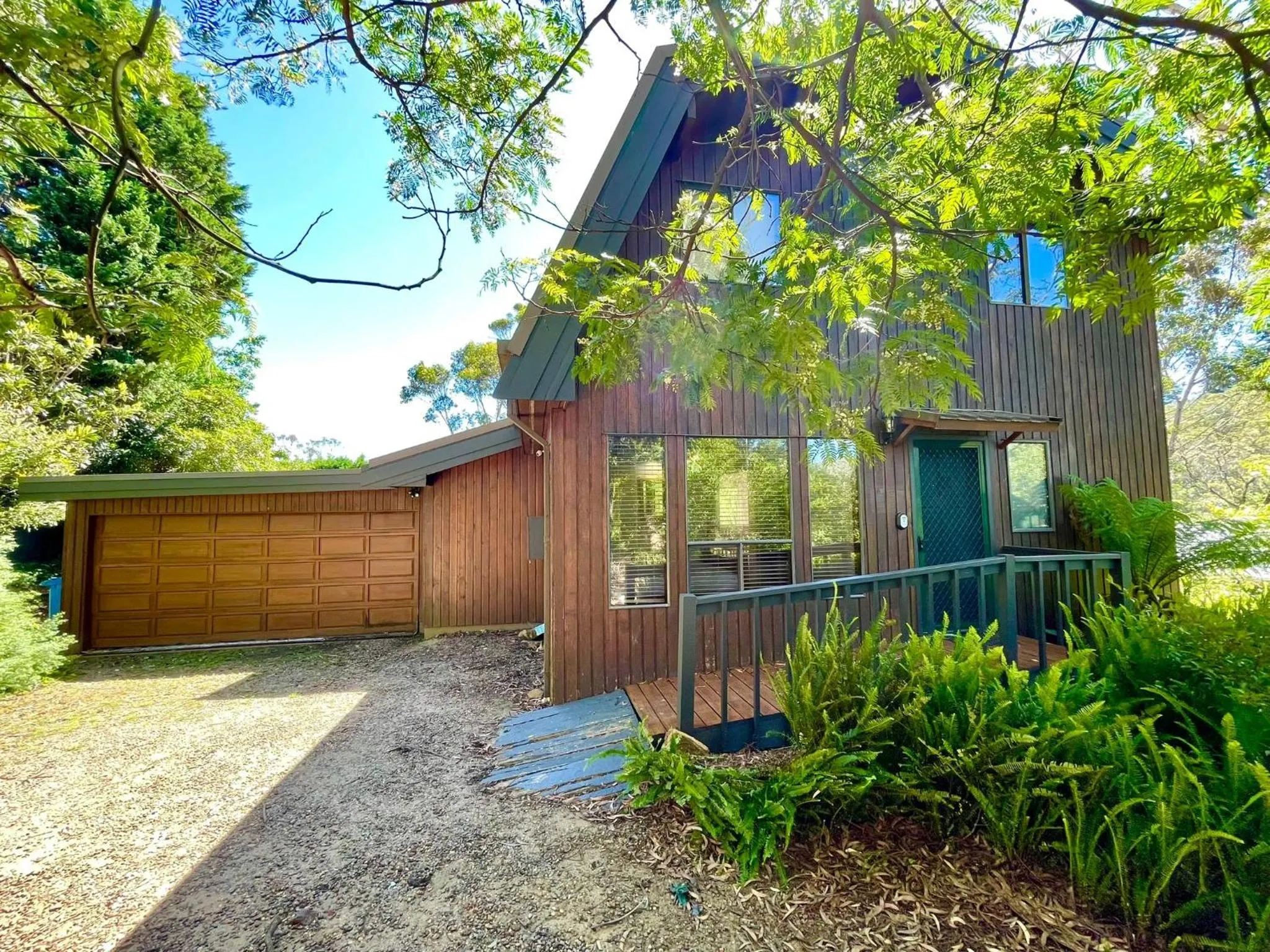 Sublime Cedar Lodge Leura